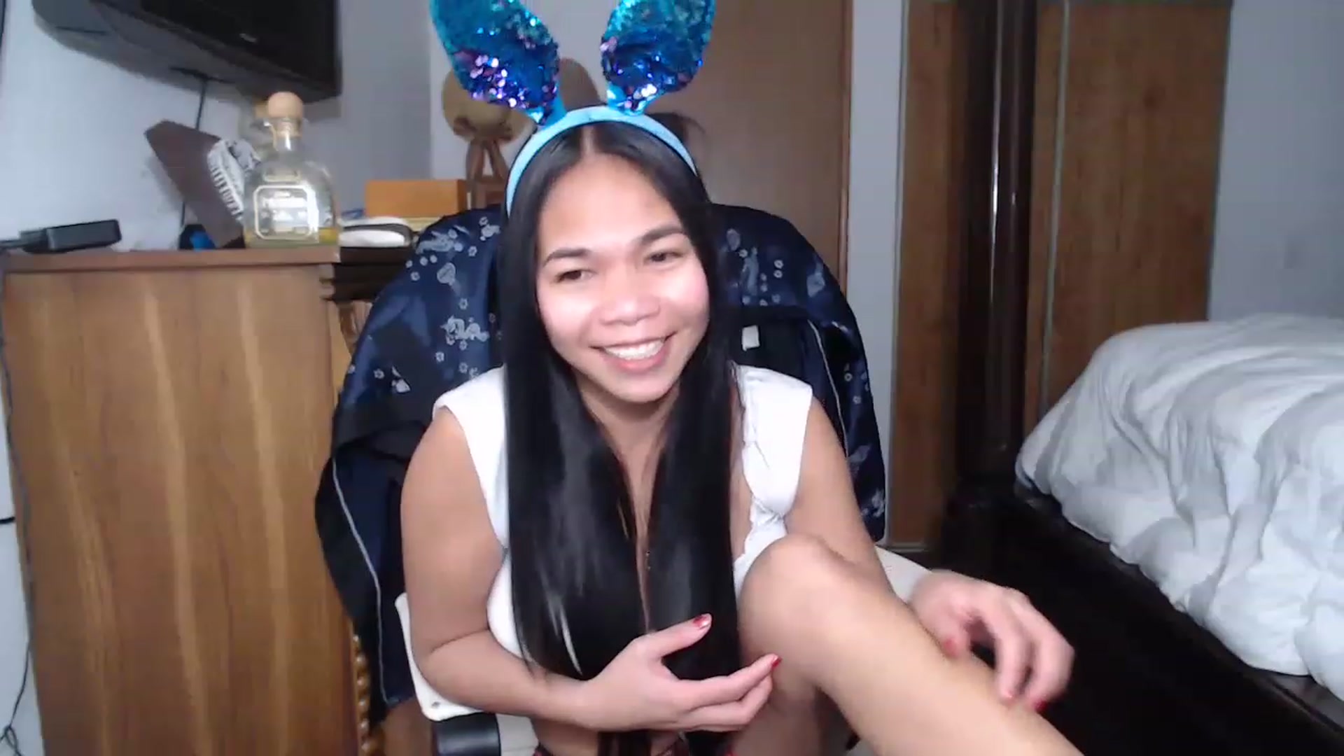 Gallery image thumbnail from Littlekai2023's myfreecams stream on, 04/09/2023, 02:19 image 16 of 20