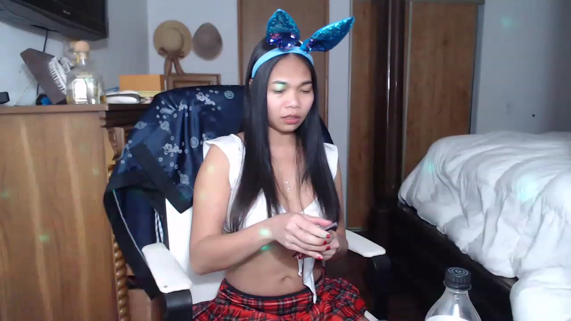 Gallery image thumbnail from Littlekai2023's myfreecams stream on, 04/09/2023, 02:19 image 1 of 20
