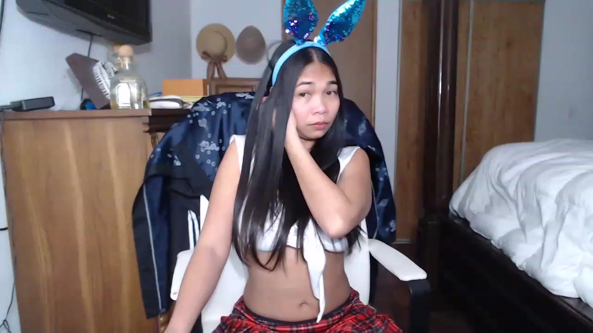 Gallery image thumbnail from Littlekai2023's myfreecams stream on, 04/09/2023, 02:19 image 11 of 20