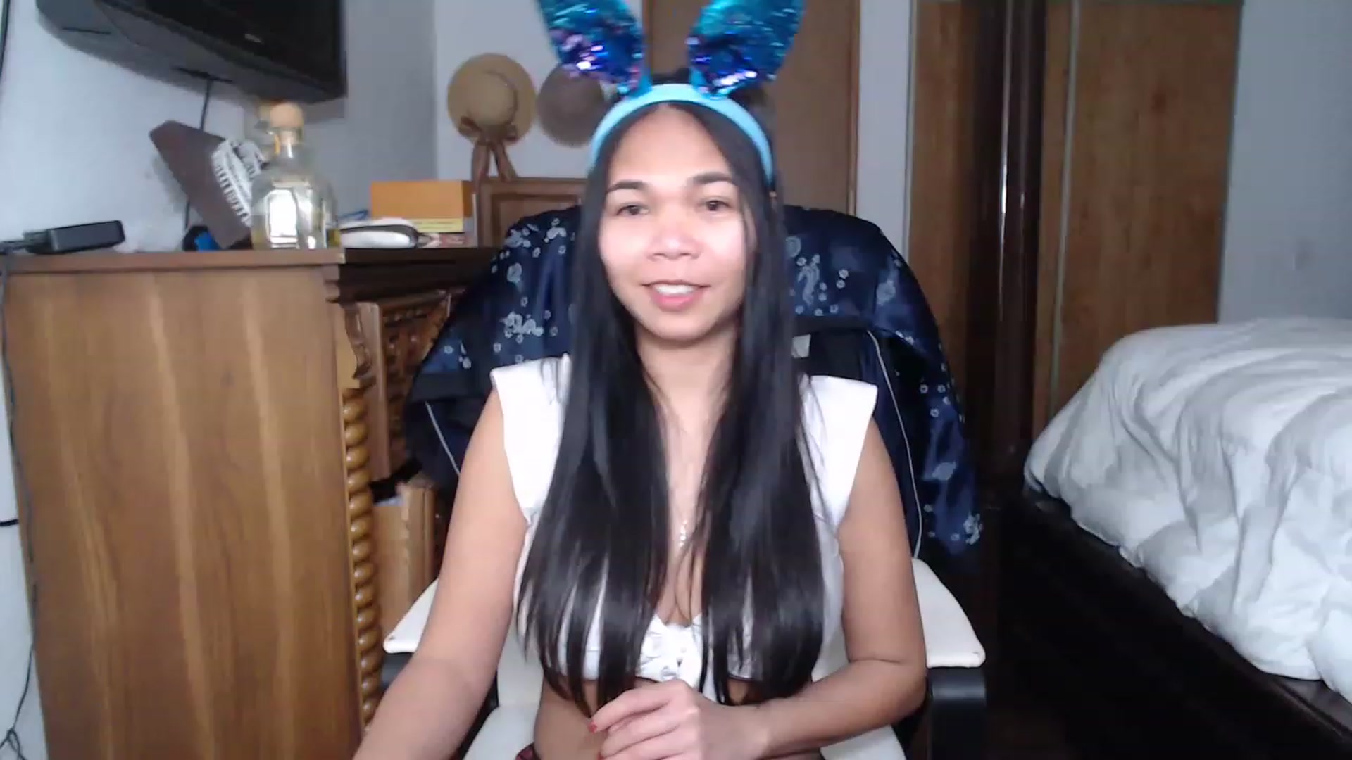 Gallery image thumbnail from Littlekai2023's myfreecams stream on, 04/09/2023, 02:19 image 10 of 20