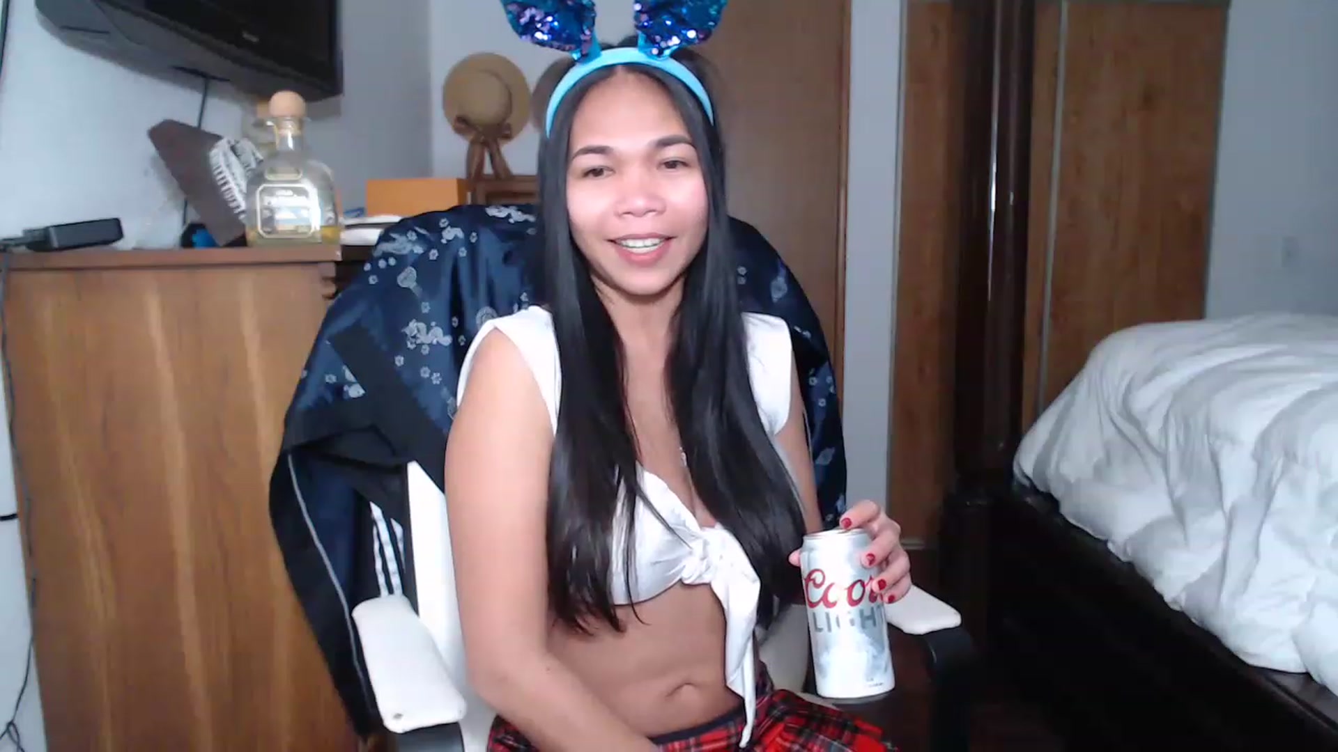 Gallery image thumbnail from Littlekai2023's myfreecams stream on, 04/09/2023, 02:19 image 14 of 20