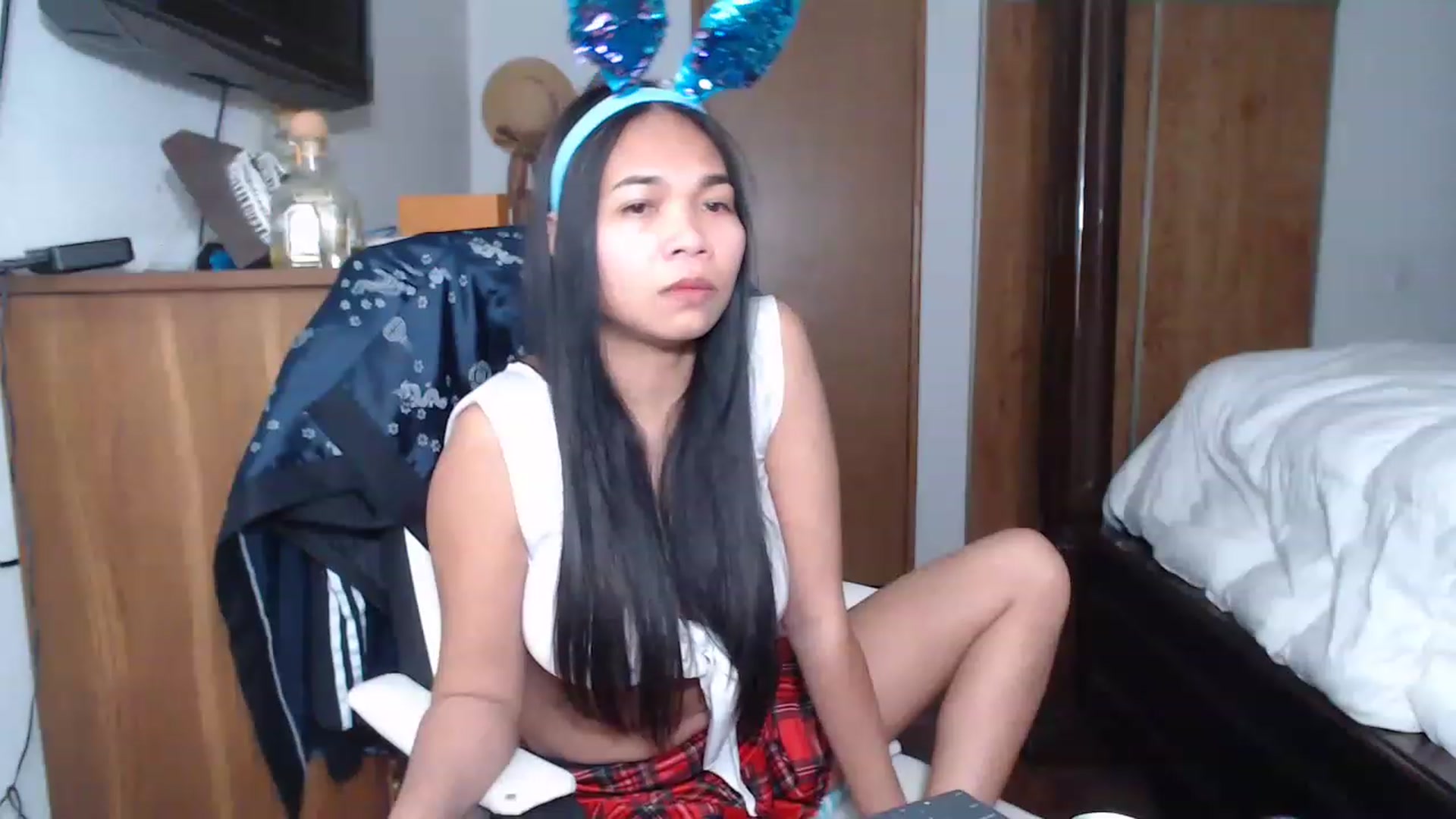 Gallery image thumbnail from Littlekai2023's myfreecams stream on, 04/09/2023, 02:19 image 6 of 20