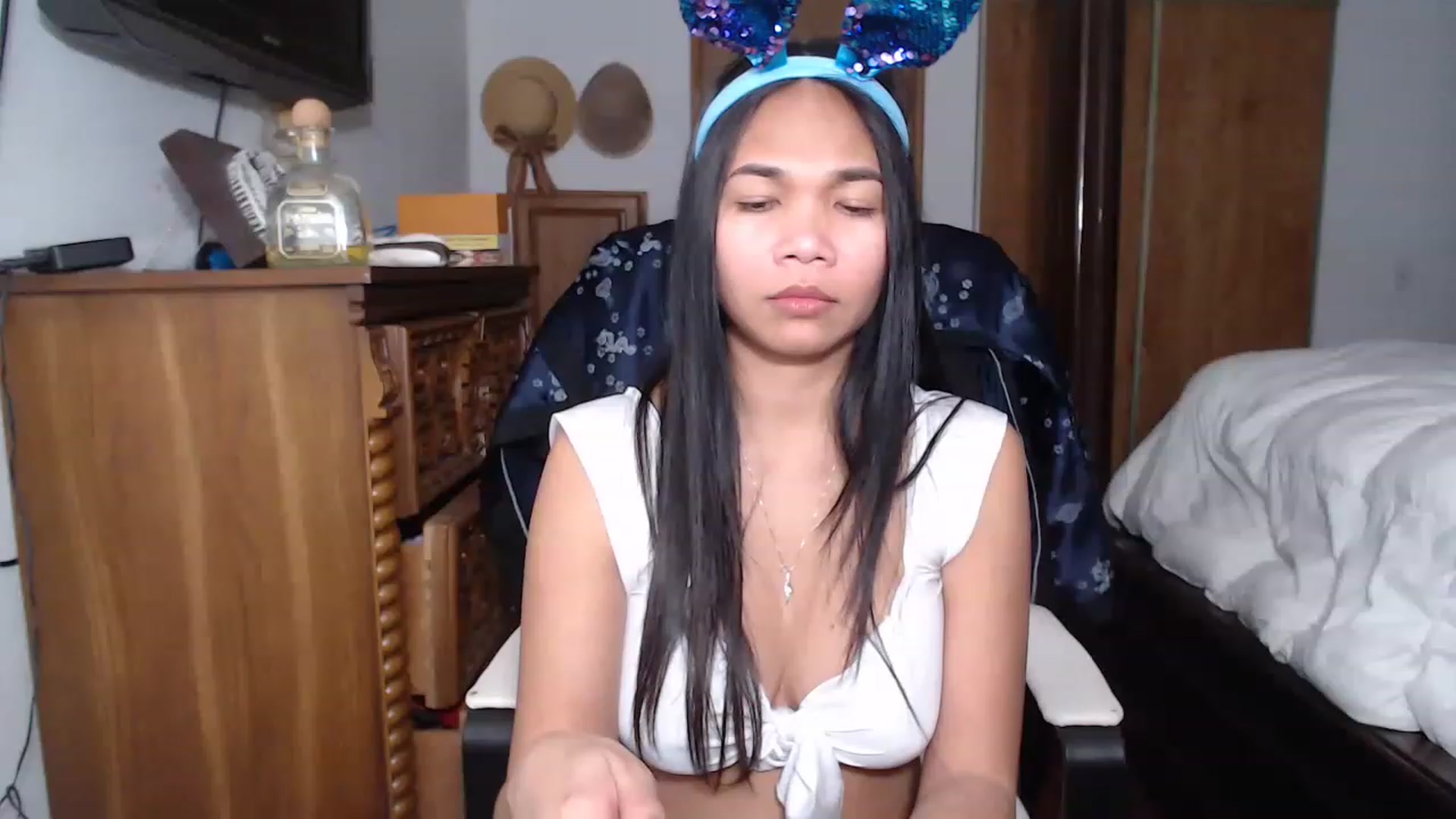 Gallery image thumbnail from Littlekai2023's myfreecams stream on, 04/09/2023, 03:55 image 4 of 20