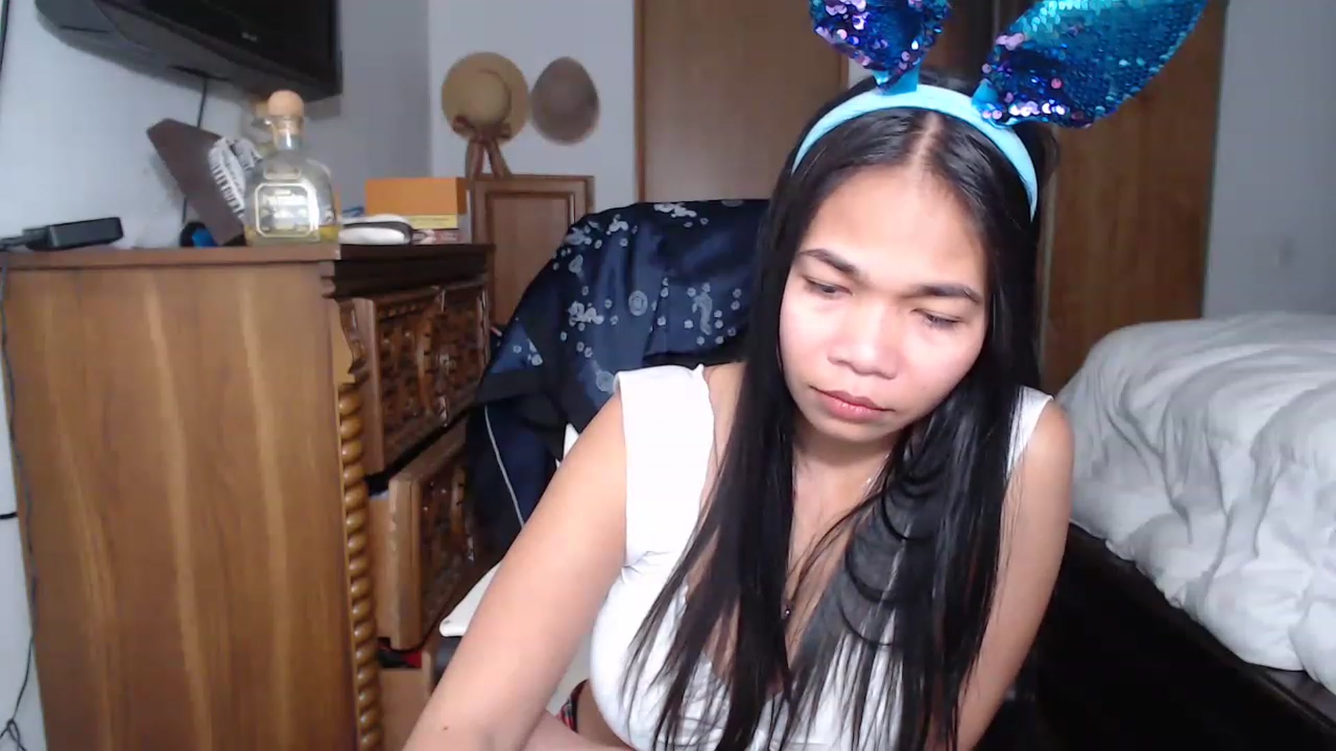 Gallery image thumbnail from Littlekai2023's myfreecams stream on, 04/09/2023, 03:55 image 5 of 20