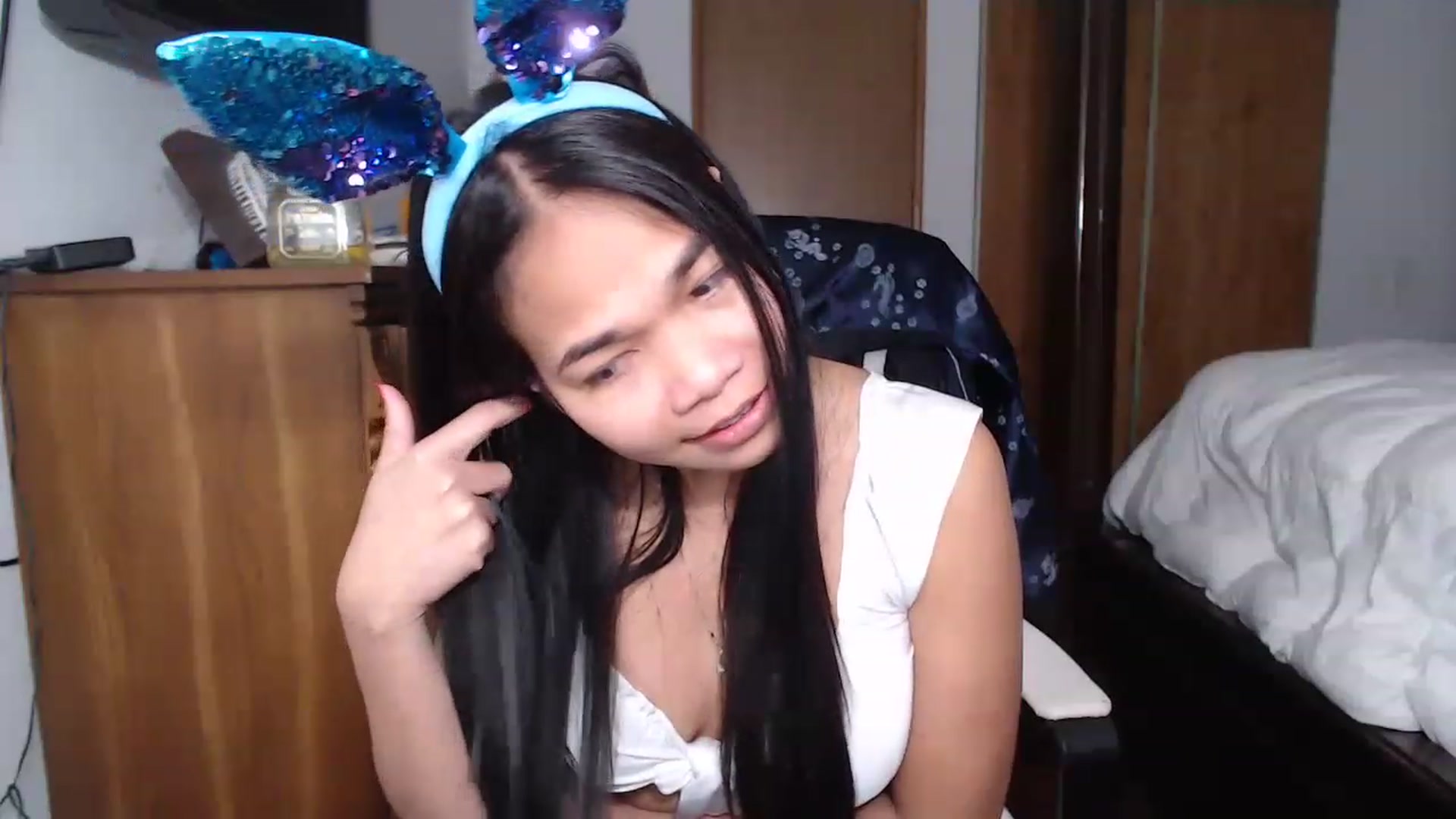Gallery image thumbnail from Littlekai2023's myfreecams stream on, 04/09/2023, 03:55 image 13 of 20