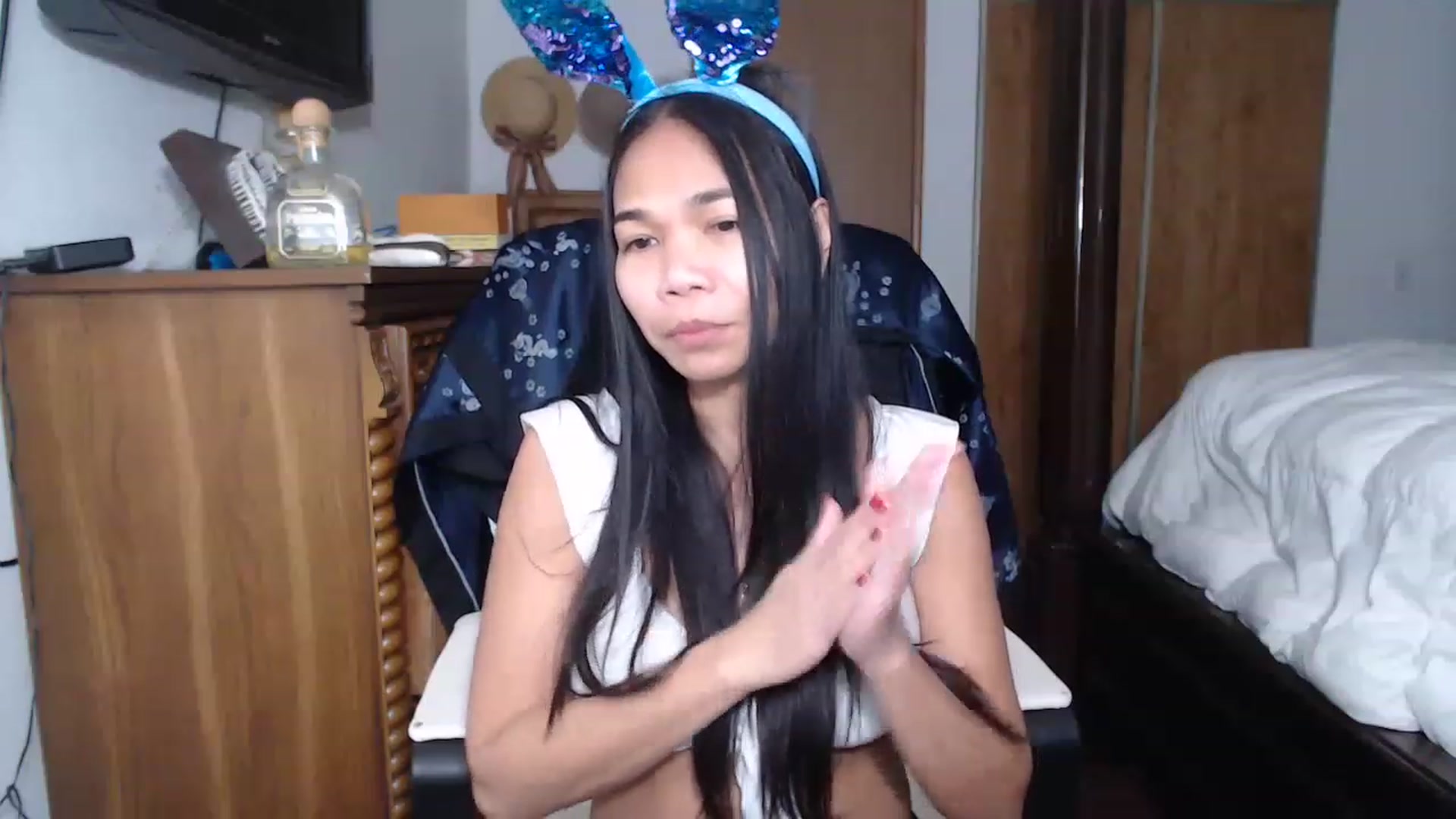 Gallery image thumbnail from Littlekai2023's myfreecams stream on, 04/09/2023, 03:55 image 16 of 20