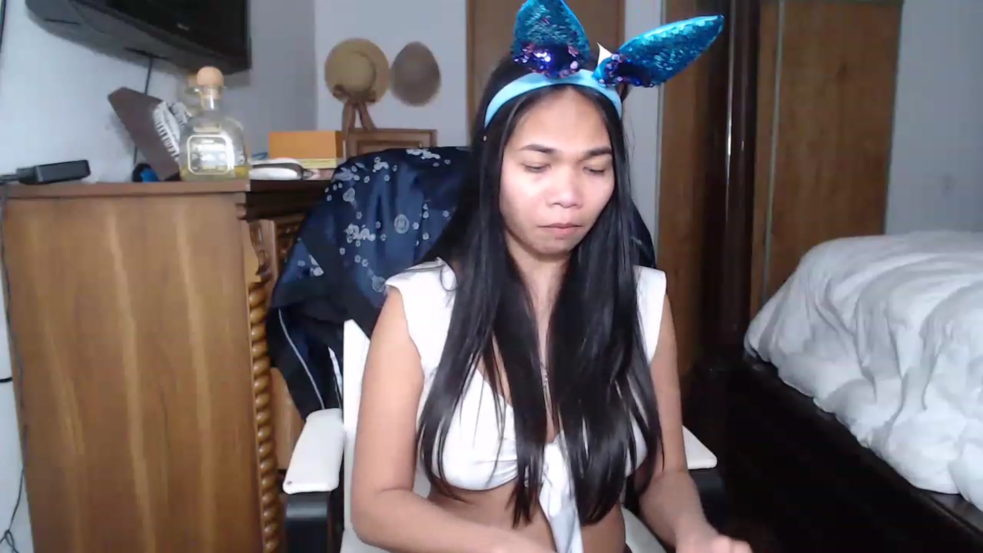 Gallery image thumbnail from Littlekai2023's myfreecams stream on, 04/09/2023, 03:55 image 15 of 20