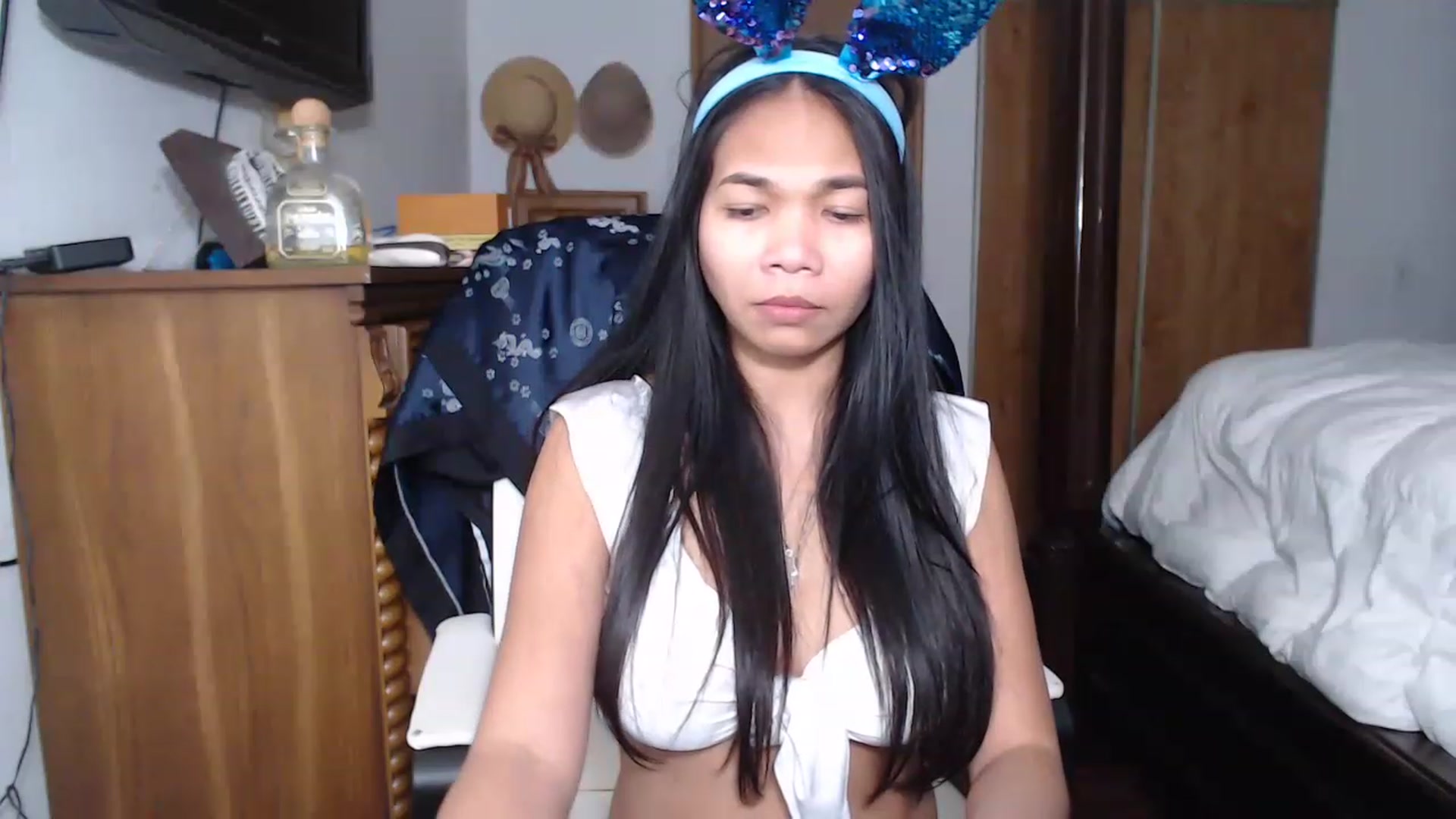 Gallery image thumbnail from Littlekai2023's myfreecams stream on, 04/09/2023, 03:55 image 14 of 20