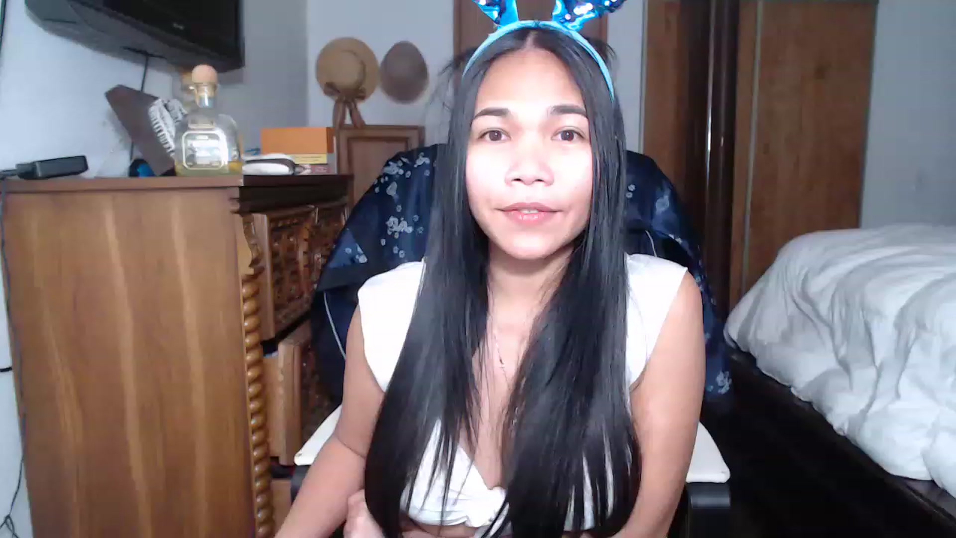 Gallery image thumbnail from Littlekai2023's myfreecams stream on, 04/09/2023, 03:55 image 1 of 20