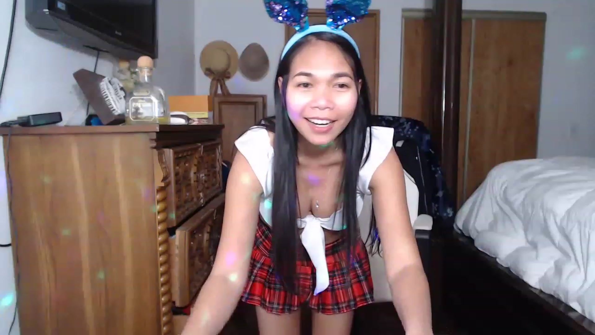 Gallery image thumbnail from Littlekai2023's myfreecams stream on, 04/09/2023, 06:35 image 6 of 20