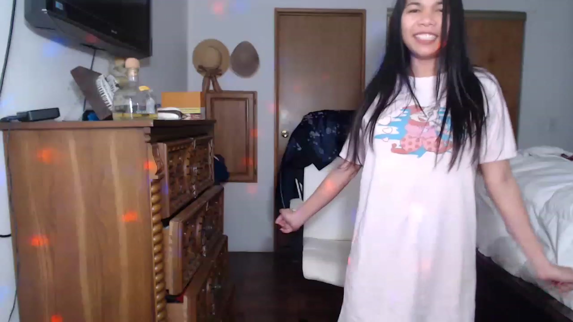 Gallery image thumbnail from Littlekai2023's myfreecams stream on, 04/09/2023, 06:35 image 15 of 20