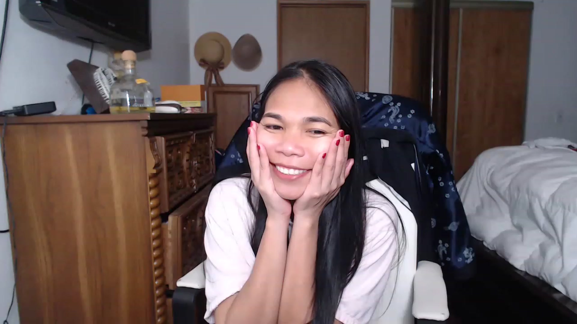 Gallery image thumbnail from Littlekai2023's myfreecams stream on, 04/09/2023, 06:35 image 20 of 20