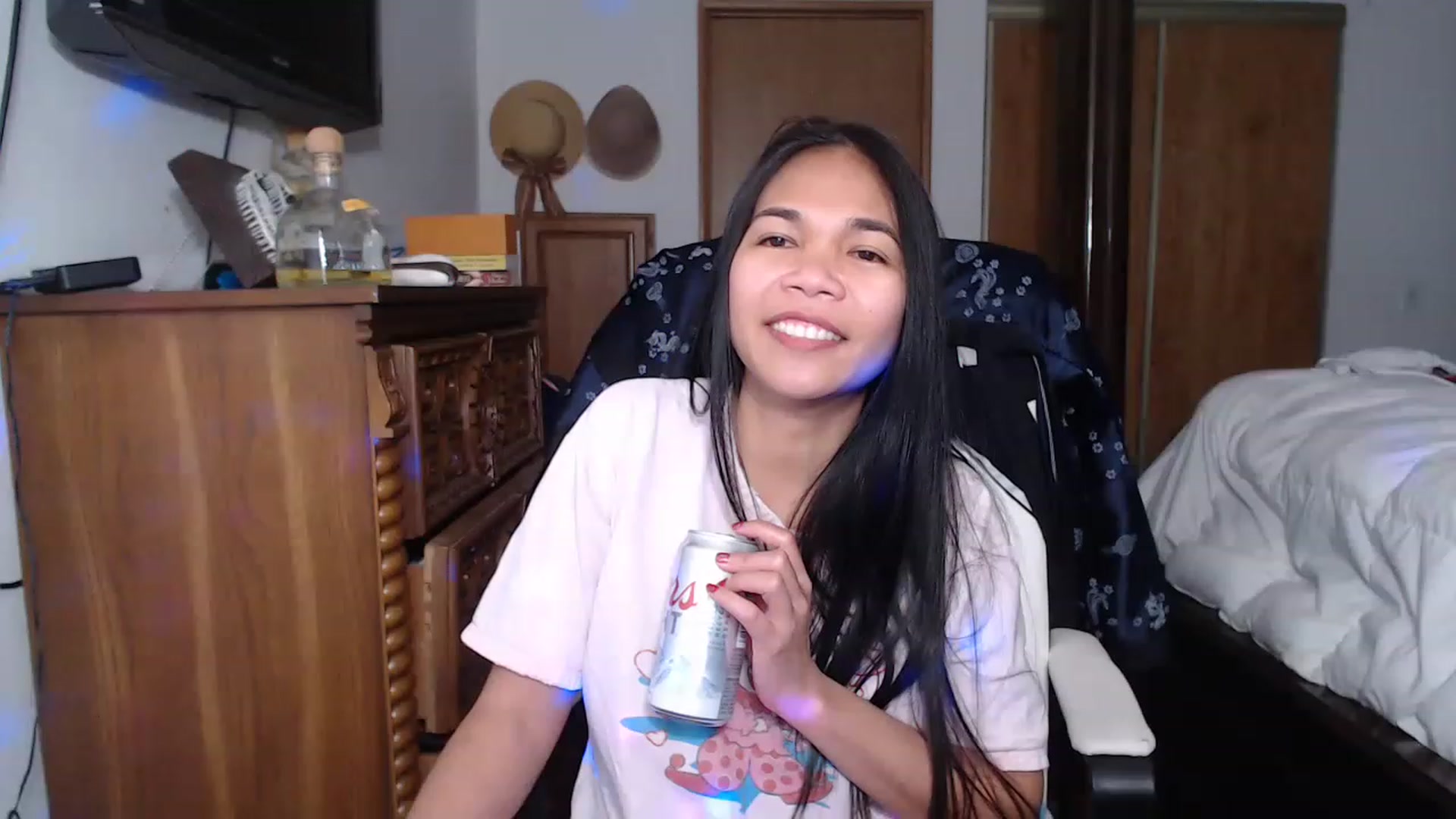 Gallery image thumbnail from Littlekai2023's myfreecams stream on, 04/09/2023, 06:35 image 17 of 20