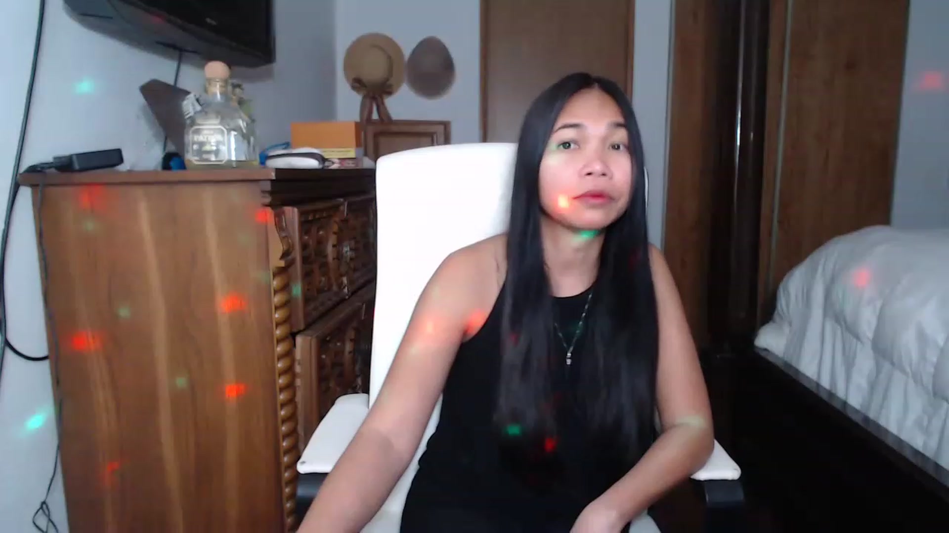 Gallery image thumbnail from Littlekai2023's myfreecams stream on, 04/12/2023, 01:11 image 2 of 20
