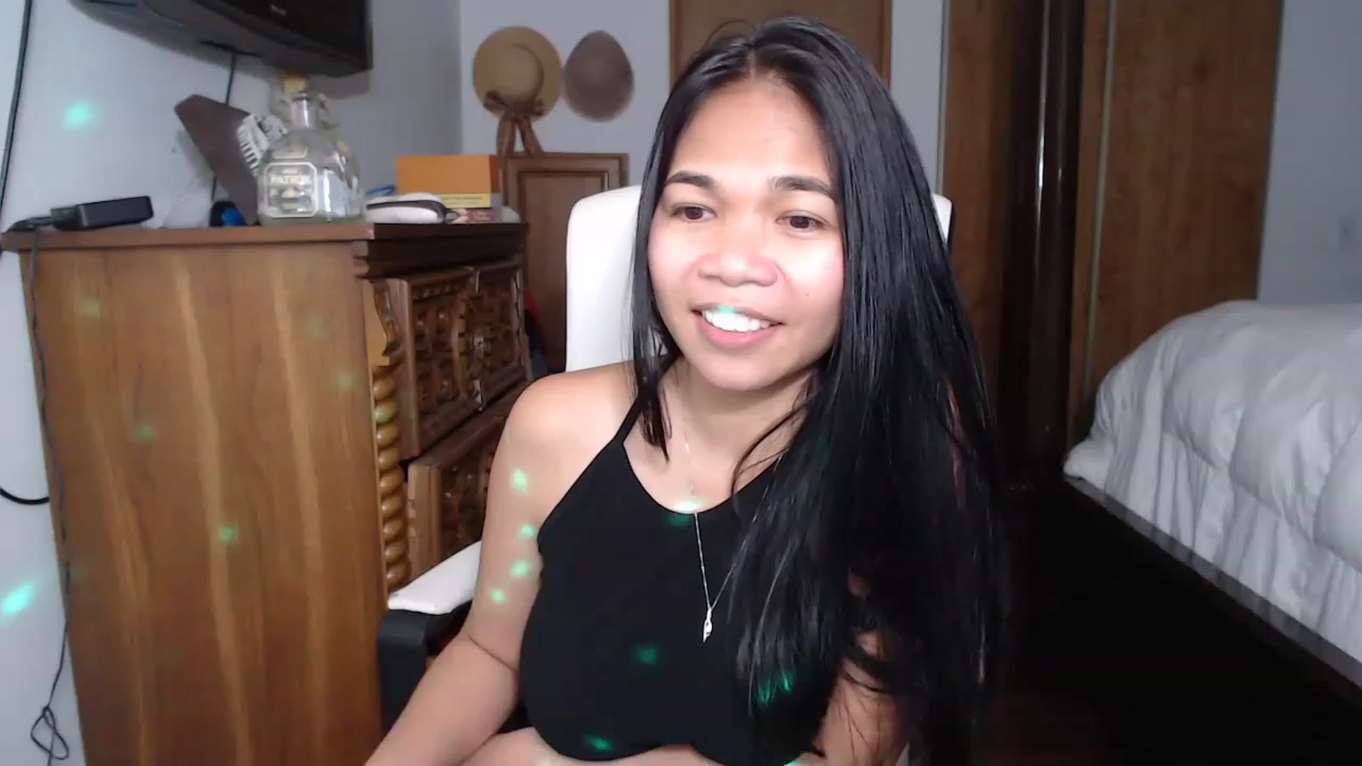 Gallery image thumbnail from Littlekai2023's myfreecams stream on, 04/12/2023, 04:31 image 2 of 20