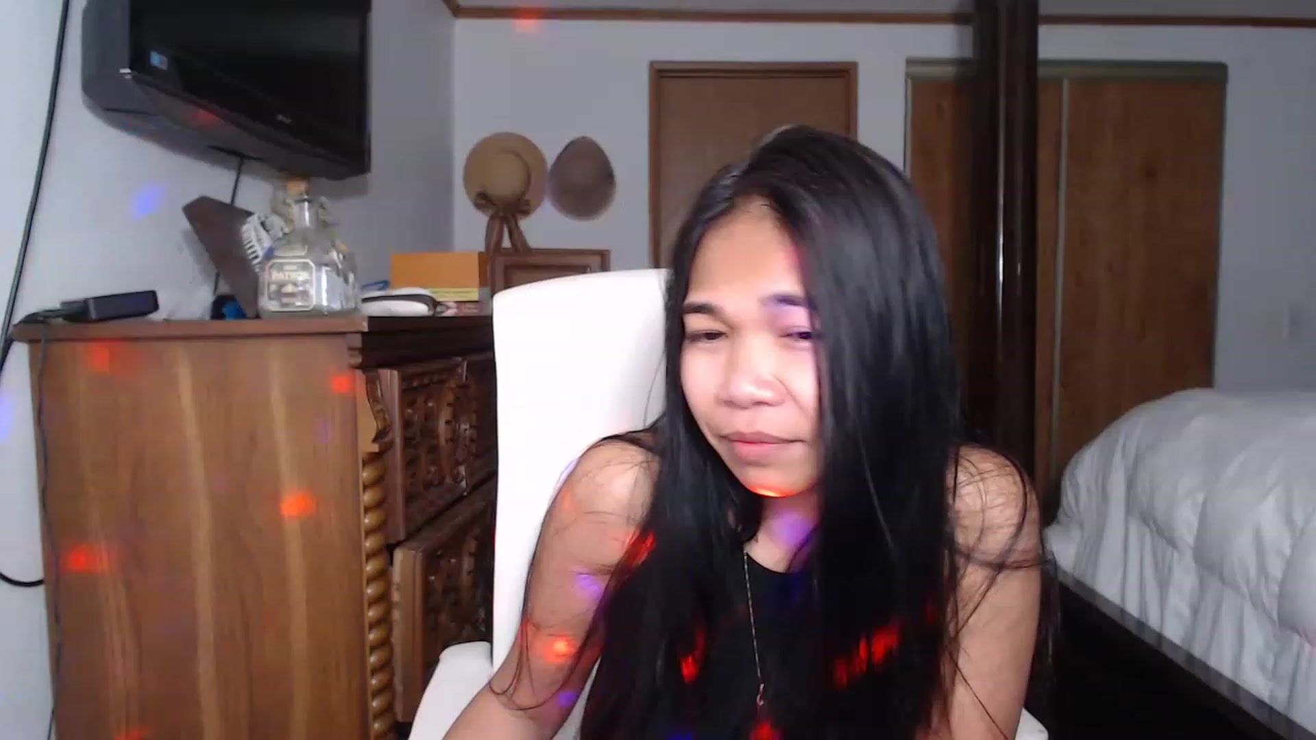 Gallery image thumbnail from Littlekai2023's myfreecams stream on, 04/12/2023, 04:31 image 5 of 20