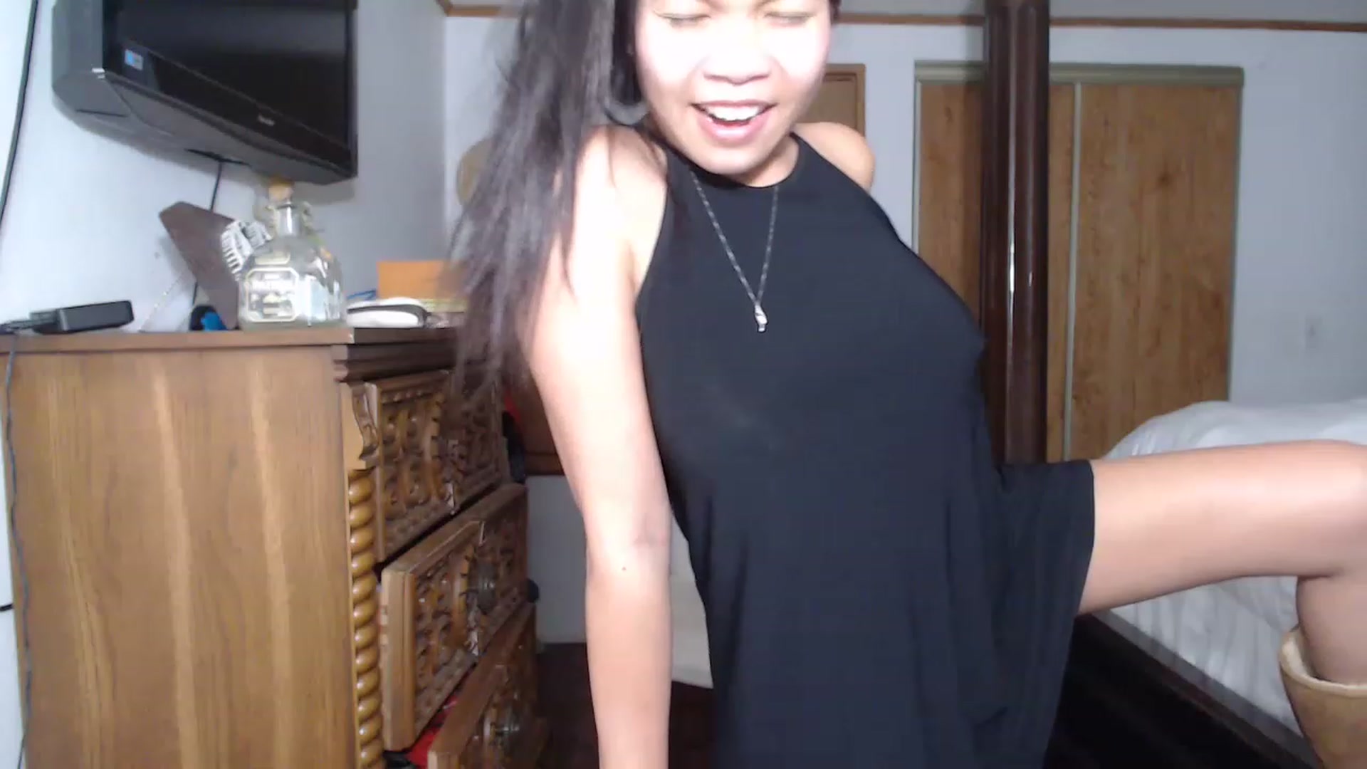 Gallery image thumbnail from Littlekai2023's myfreecams stream on, 04/12/2023, 04:31 image 19 of 20