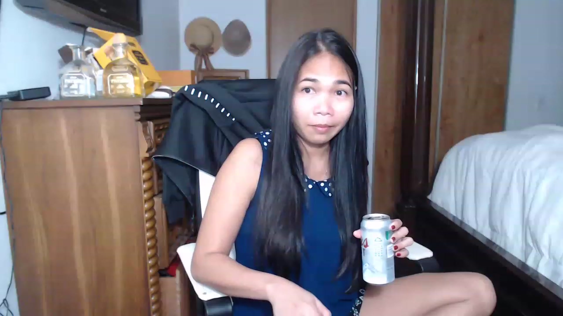 Gallery image thumbnail from Littlekai2023's myfreecams stream on, 04/13/2023, 03:01 image 8 of 20