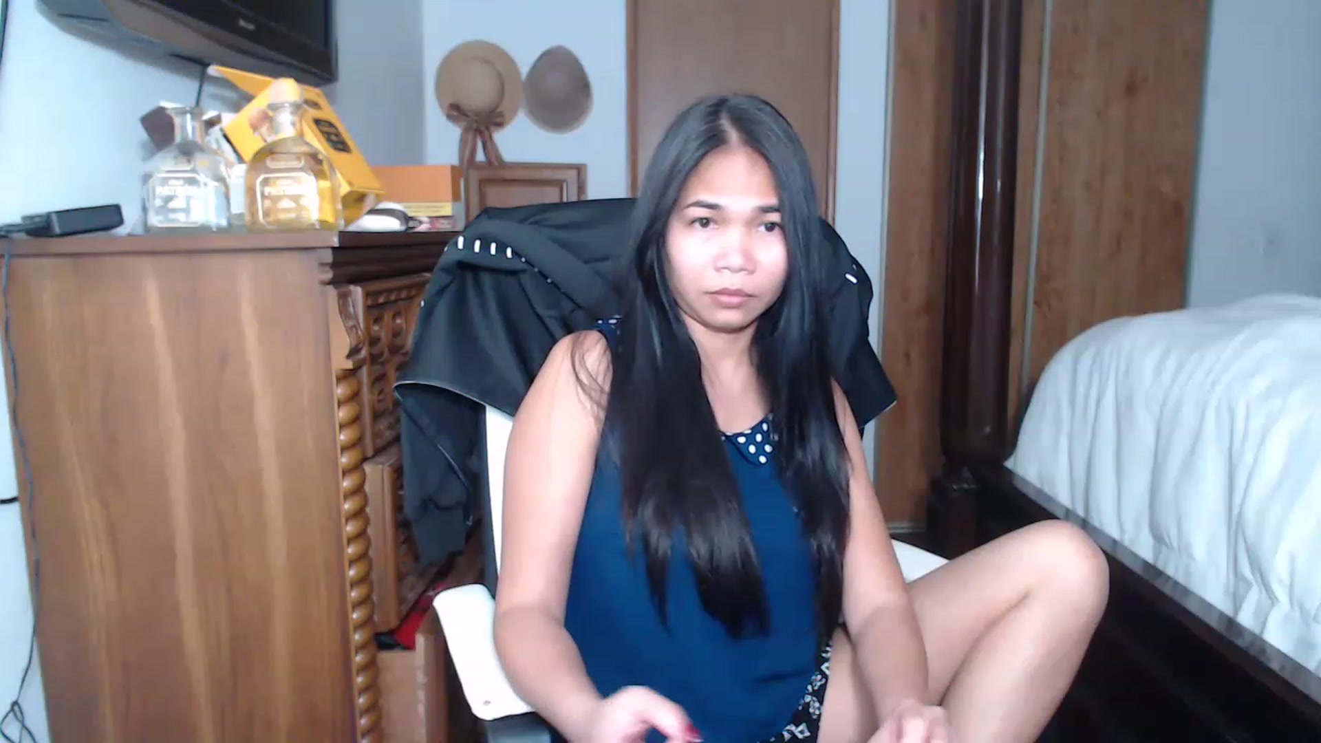 Gallery image thumbnail from Littlekai2023's myfreecams stream on, 04/13/2023, 03:01 image 18 of 20