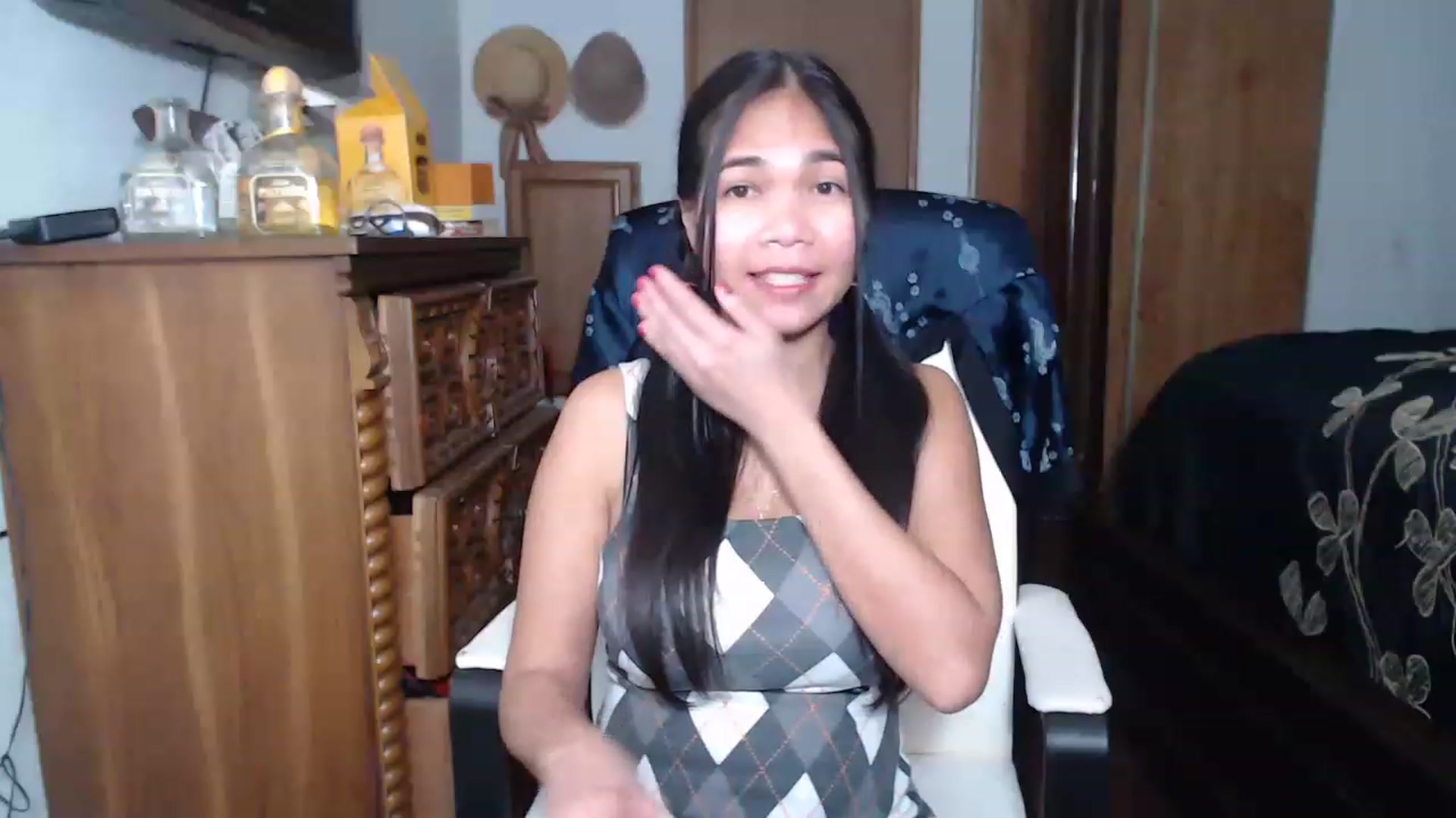 Gallery image thumbnail from Littlekai2023's myfreecams stream on, 04/16/2023, 02:51 image 14 of 20