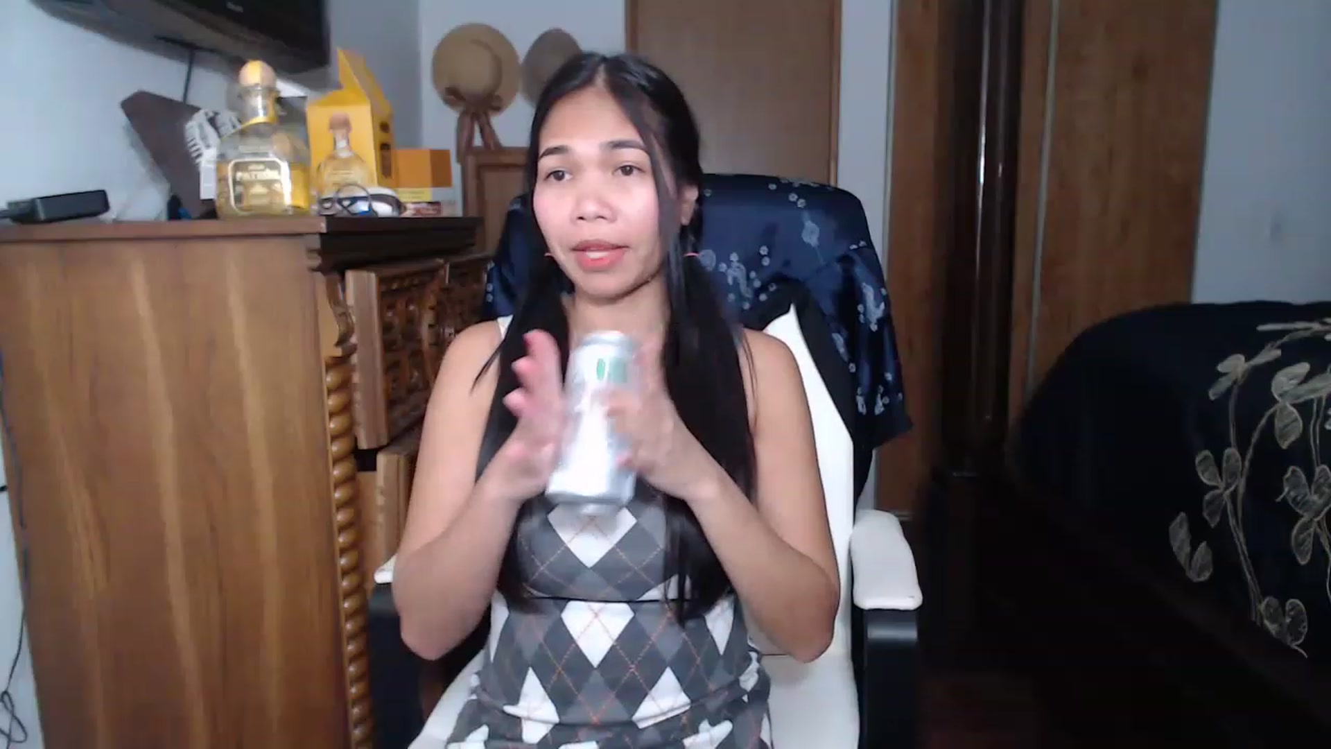 Gallery image thumbnail from Littlekai2023's myfreecams stream on, 04/16/2023, 02:51 image 18 of 20