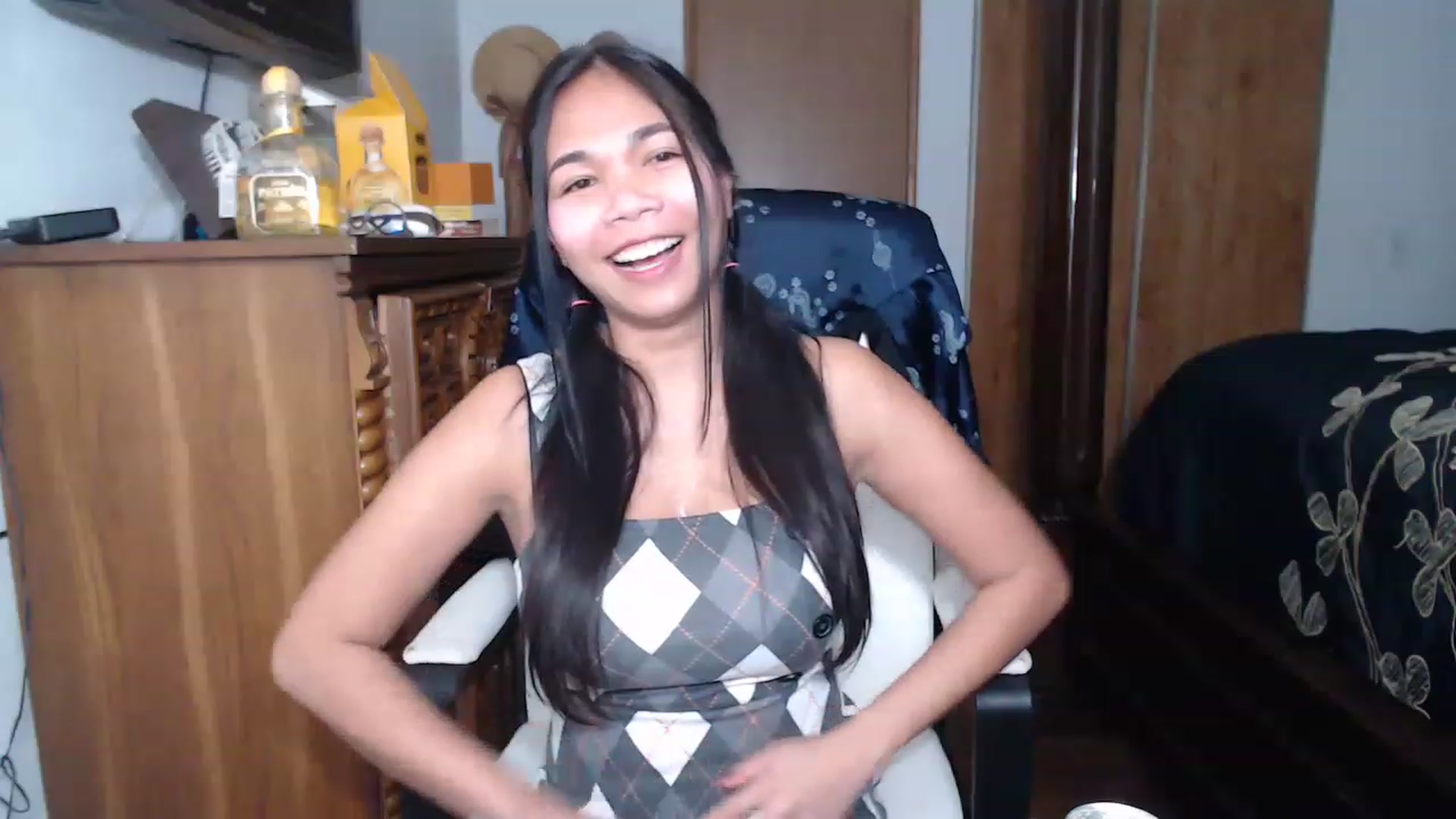 Gallery image thumbnail from Littlekai2023's myfreecams stream on, 04/16/2023, 02:51 image 20 of 20