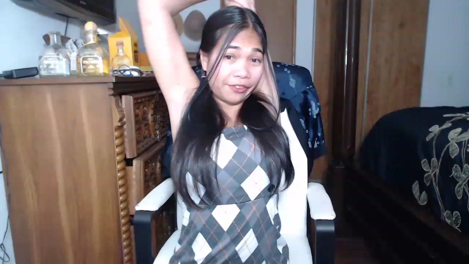 Gallery image thumbnail from Littlekai2023's myfreecams stream on, 04/16/2023, 02:51 image 17 of 20