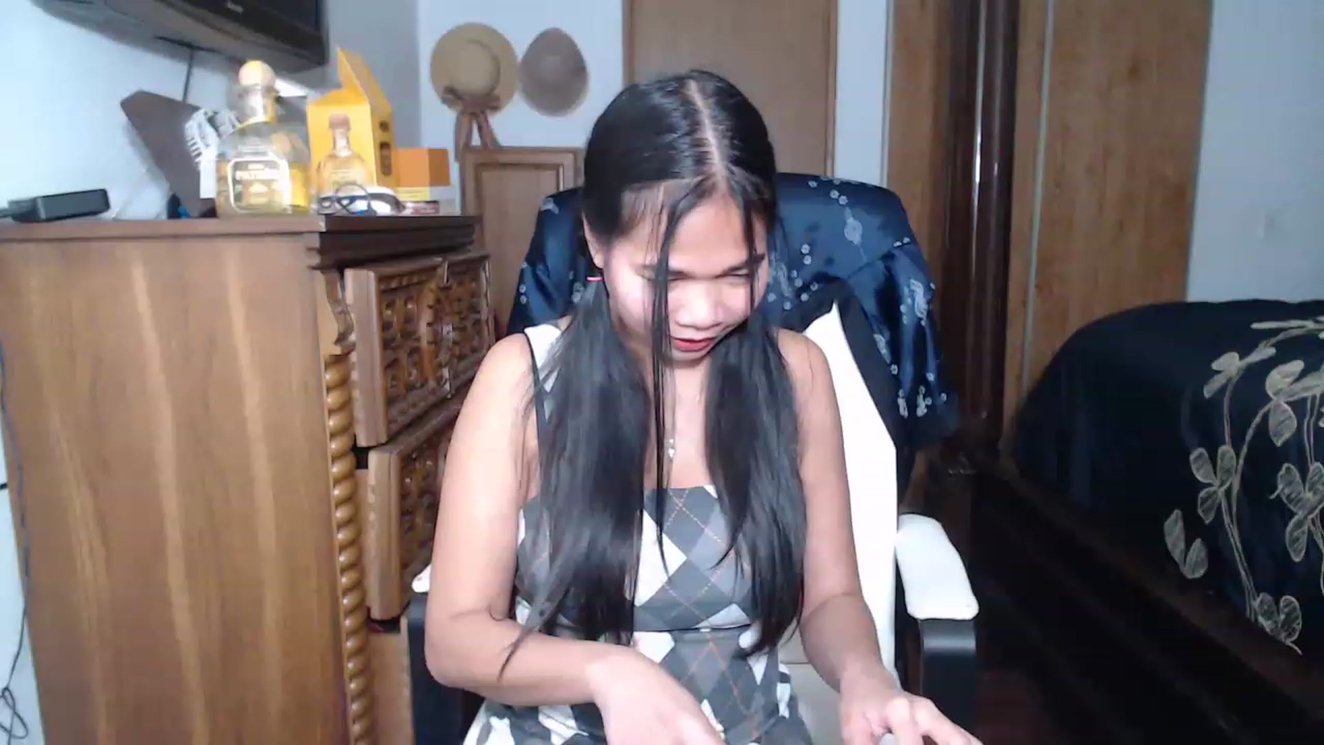 Gallery image thumbnail from Littlekai2023's myfreecams stream on, 04/16/2023, 05:02 image 5 of 20