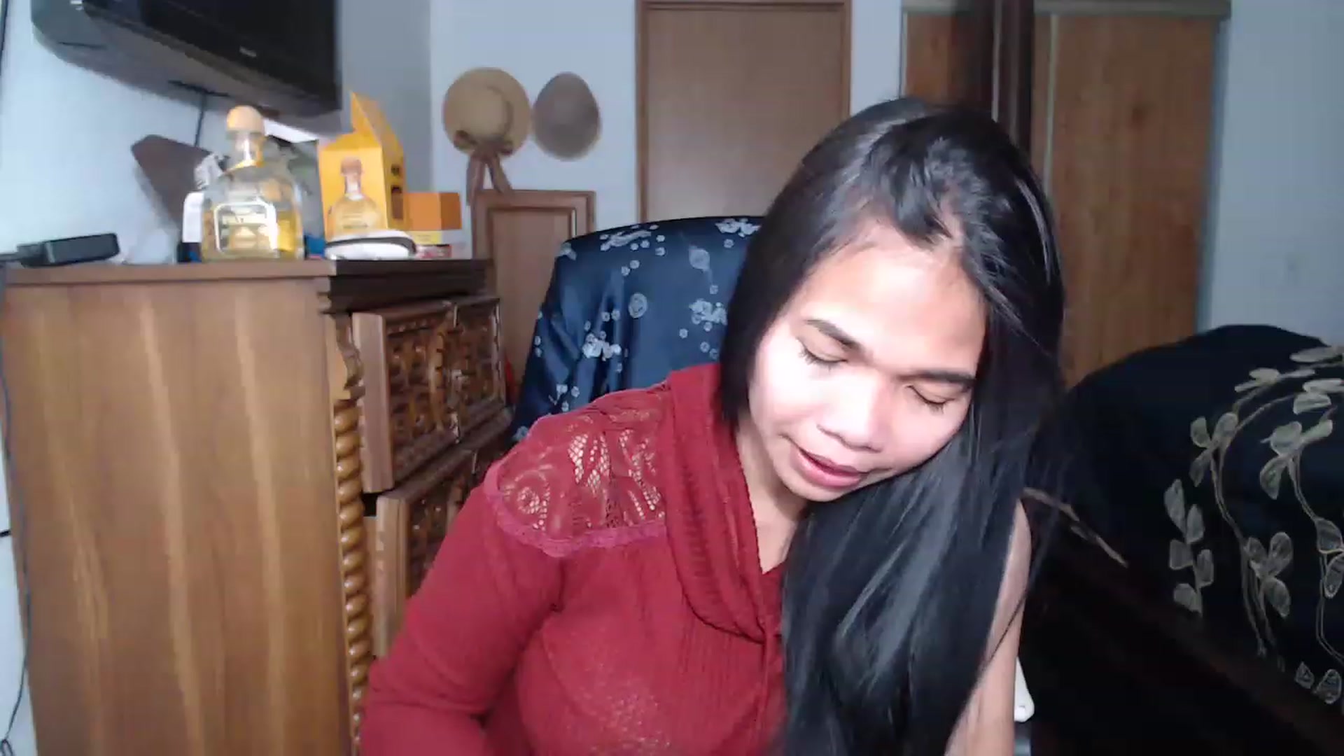 Gallery image thumbnail from Littlekai2023's myfreecams stream on, 04/17/2023, 04:32 image 19 of 20