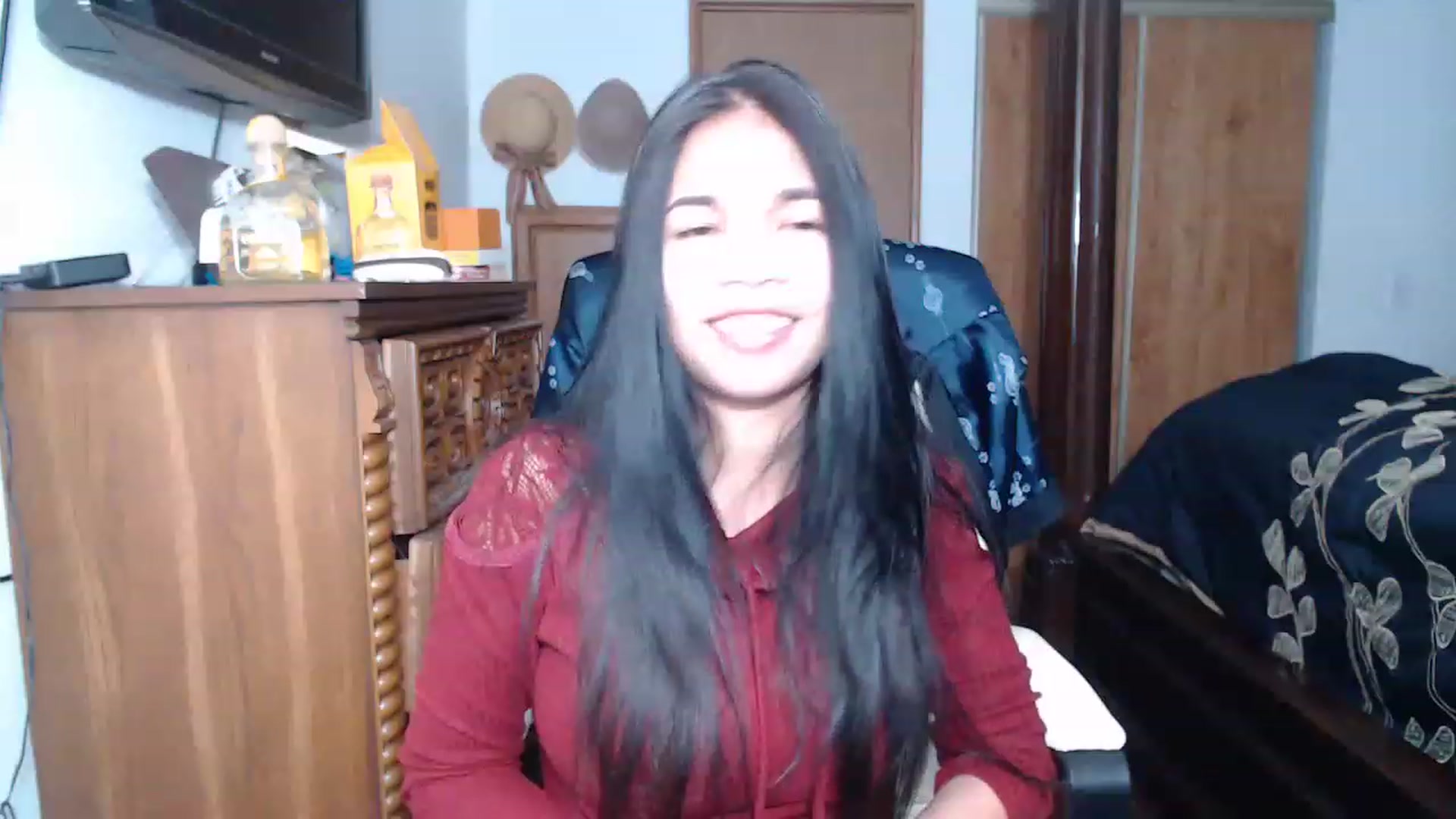 Gallery image thumbnail from Littlekai2023's myfreecams stream on, 04/17/2023, 05:17 image 4 of 20