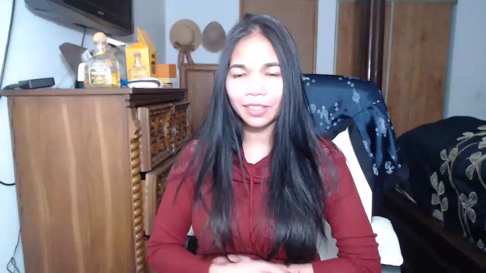 Gallery image thumbnail from Littlekai2023's myfreecams stream on, 04/17/2023, 05:17 image 18 of 20