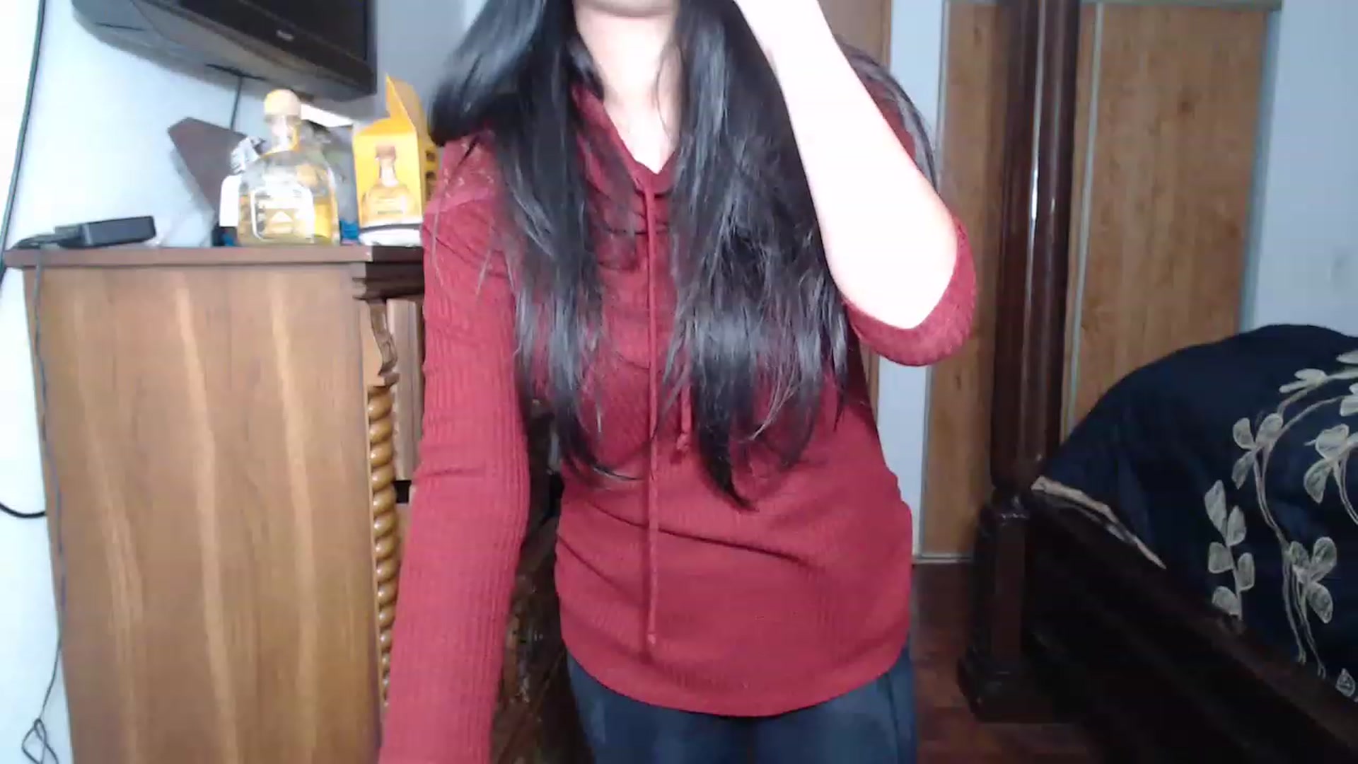 Gallery image thumbnail from Littlekai2023's myfreecams stream on, 04/17/2023, 05:17 image 11 of 20
