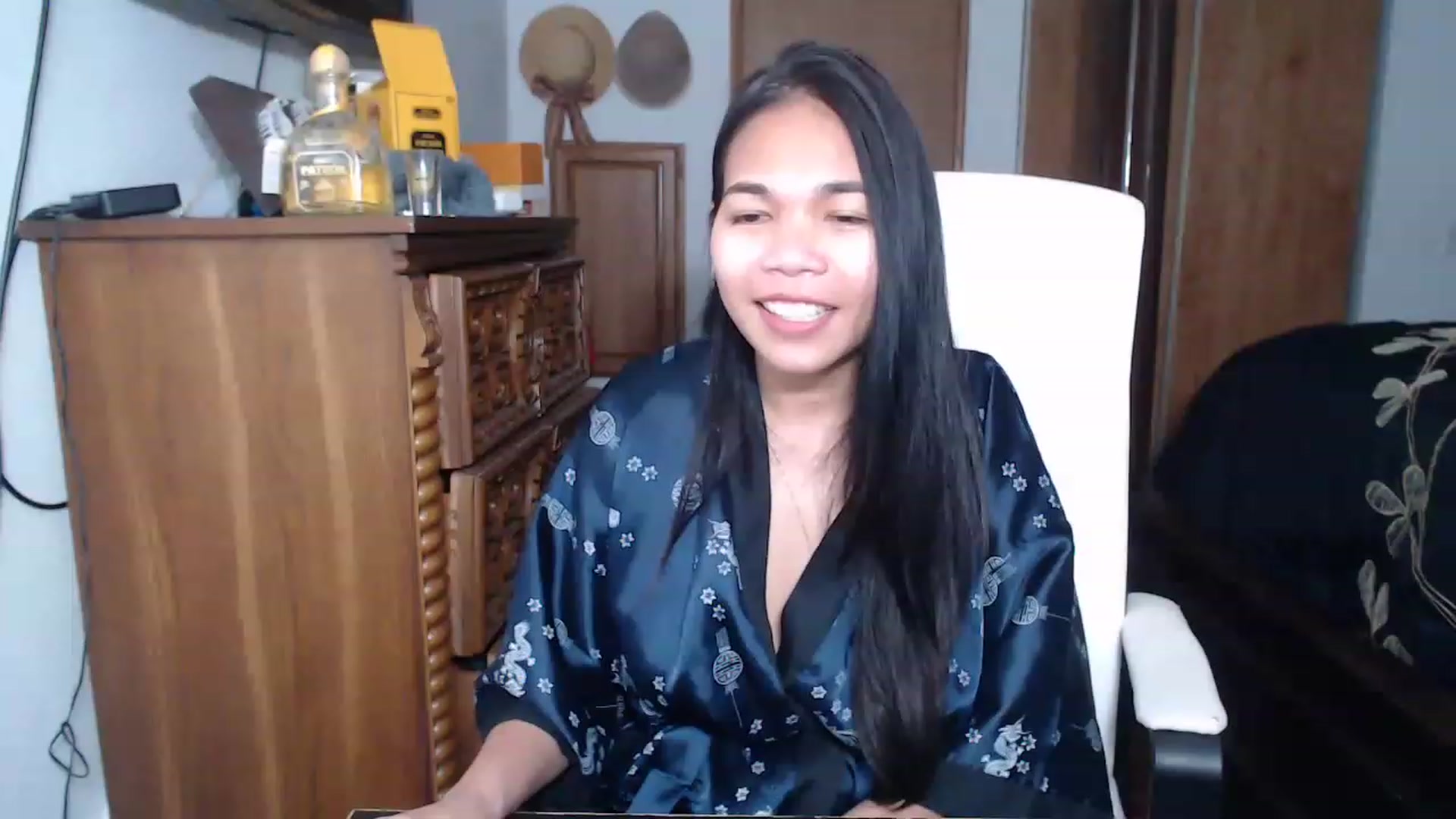 Gallery image thumbnail from Littlekai2023's myfreecams stream on, 04/18/2023, 04:09 image 17 of 20