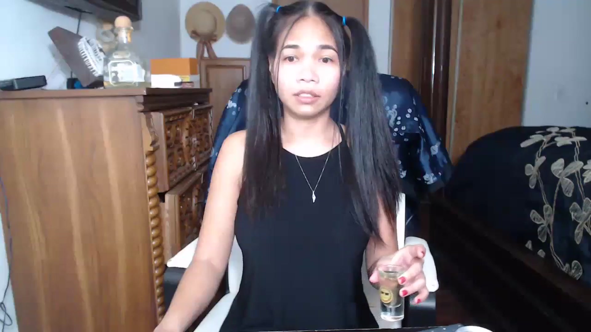 Gallery image thumbnail from Littlekai2023's myfreecams stream on, 04/22/2023, 01:58 image 6 of 20
