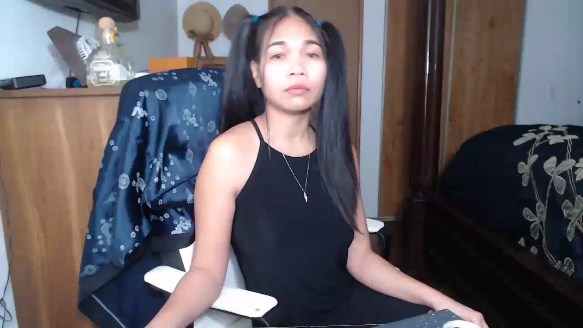 Gallery image thumbnail from Littlekai2023's myfreecams stream on, 04/22/2023, 01:58 image 1 of 20