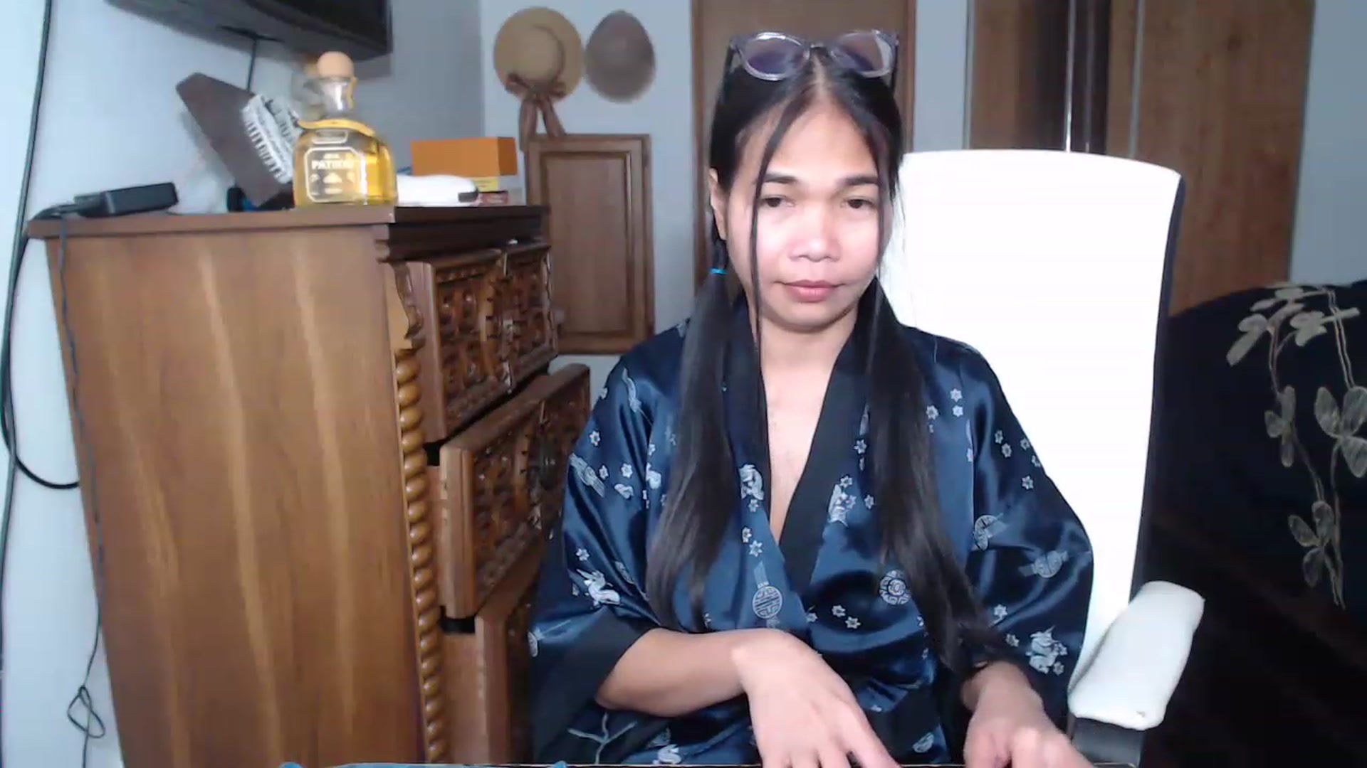 Gallery image thumbnail from Littlekai2023's myfreecams stream on, 04/23/2023, 24:04 image 9 of 20