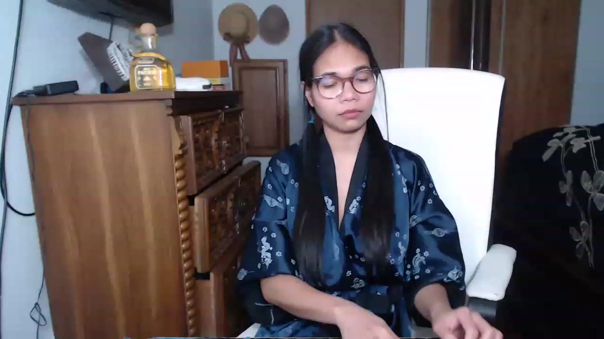 Gallery image thumbnail from Littlekai2023's myfreecams stream on, 04/23/2023, 24:04 image 11 of 20