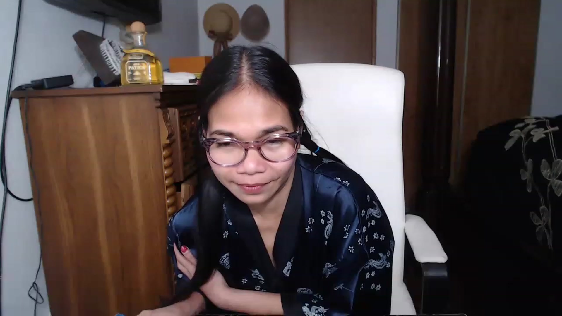 Gallery image thumbnail from Littlekai2023's myfreecams stream on, 04/23/2023, 24:04 image 14 of 20