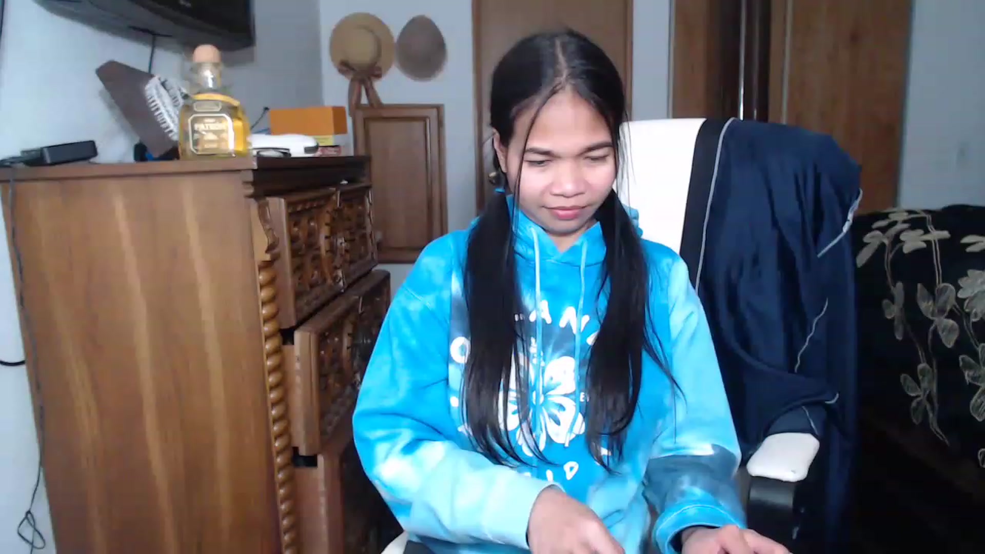 Gallery image thumbnail from Littlekai2023's myfreecams stream on, 04/23/2023, 24:04 image 20 of 20