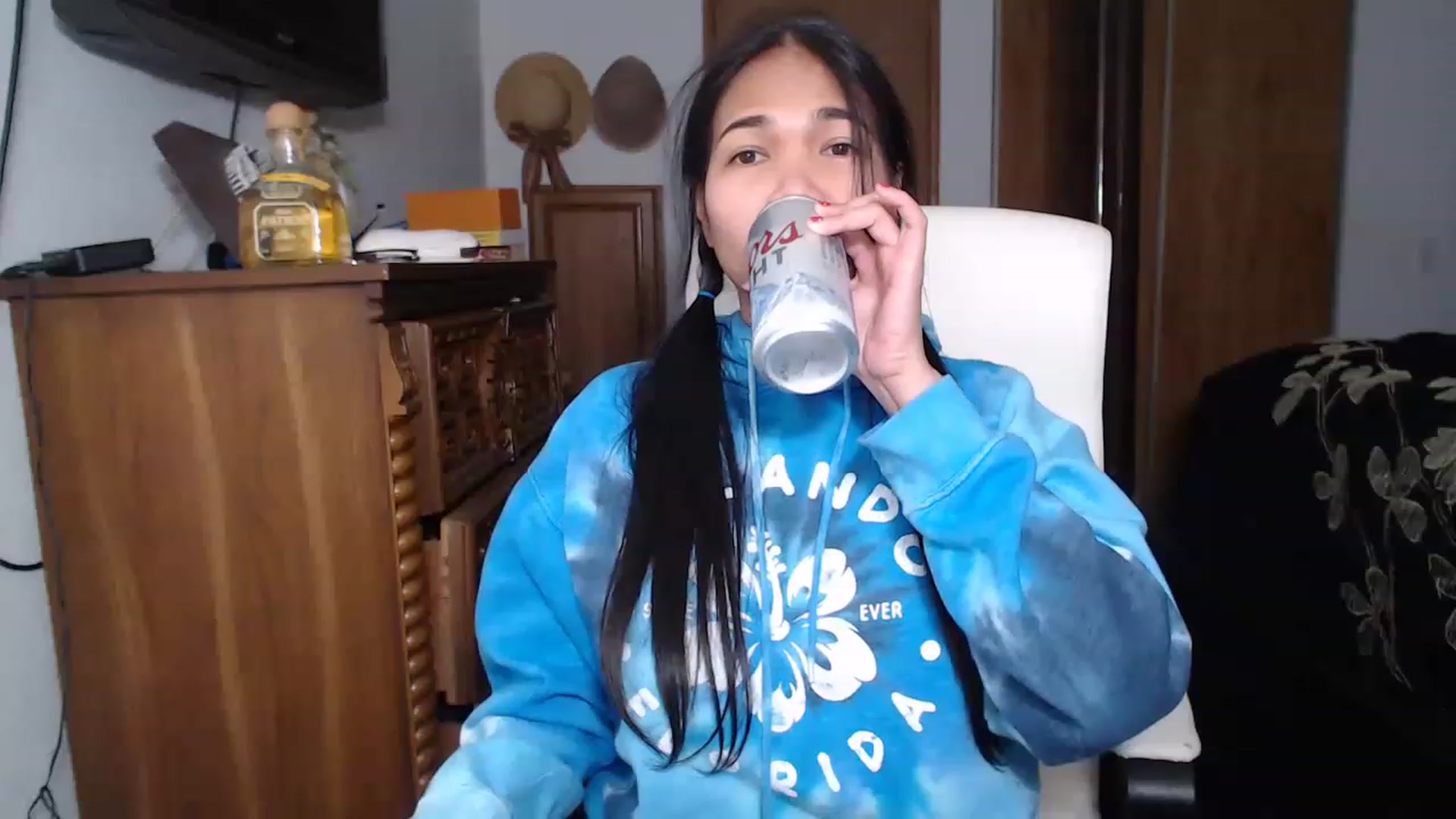 Gallery image thumbnail from Littlekai2023's myfreecams stream on, 04/23/2023, 24:19 image 20 of 20