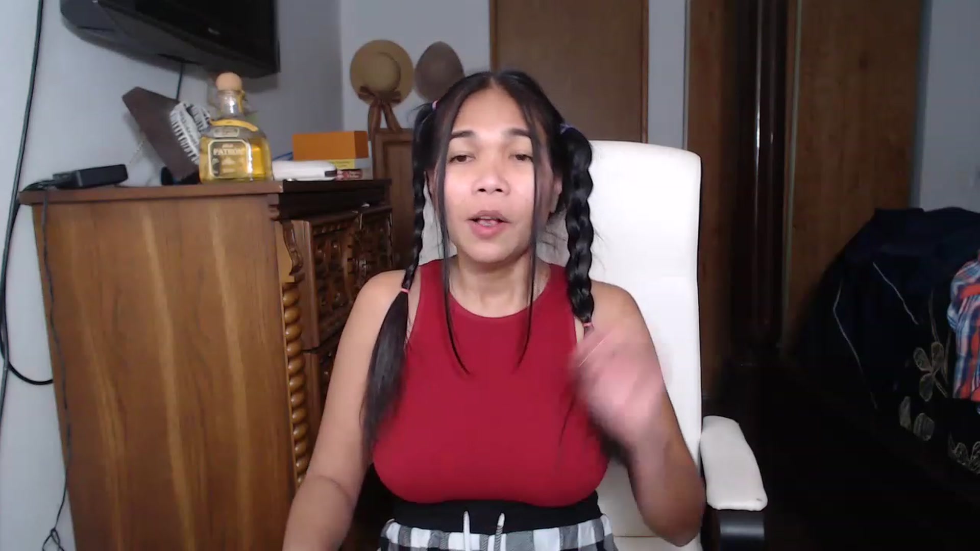 Gallery image thumbnail from Littlekai2023's myfreecams stream on, 04/24/2023, 24:45 image 19 of 20