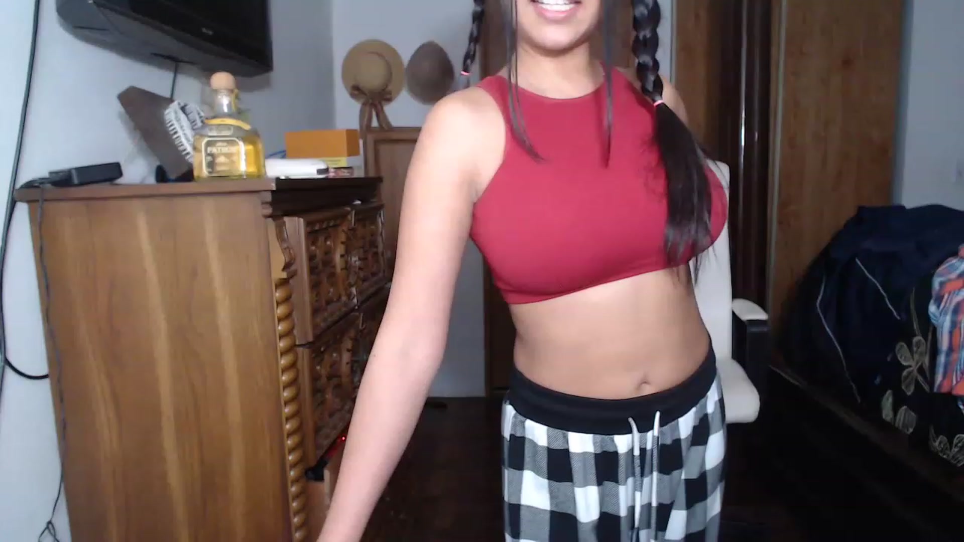 Gallery image thumbnail from Littlekai2023's myfreecams stream on, 04/24/2023, 24:45 image 18 of 20