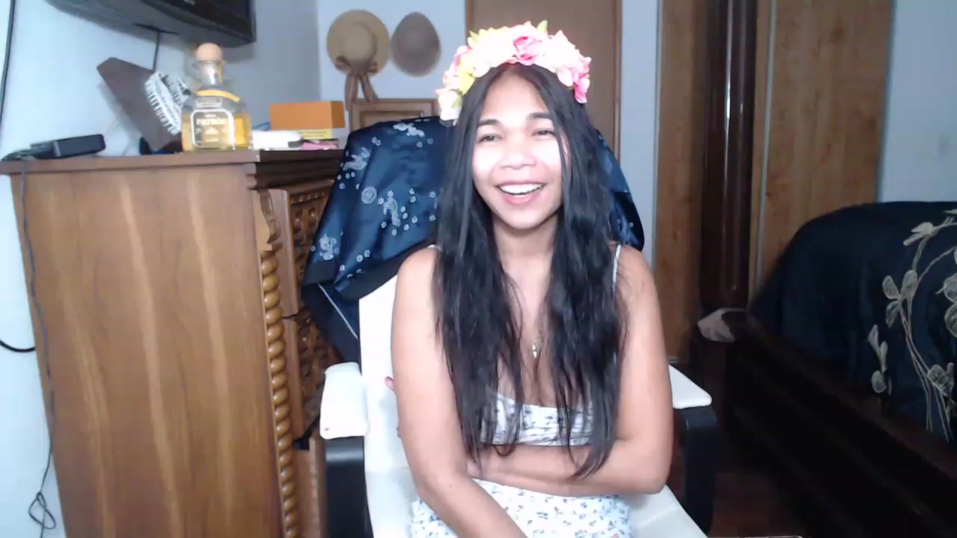 Gallery image thumbnail from Littlekai2023's myfreecams stream on, 04/25/2023, 03:26 image 16 of 20