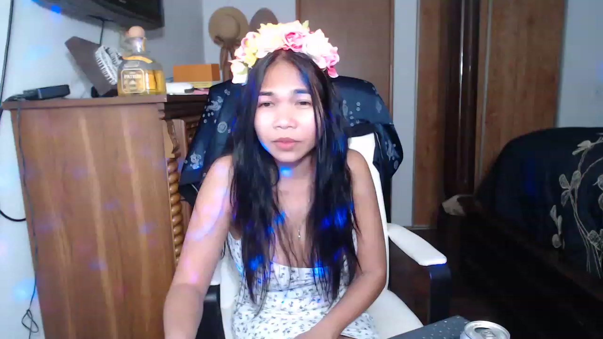 Gallery image thumbnail from Littlekai2023's myfreecams stream on, 04/25/2023, 03:26 image 2 of 20