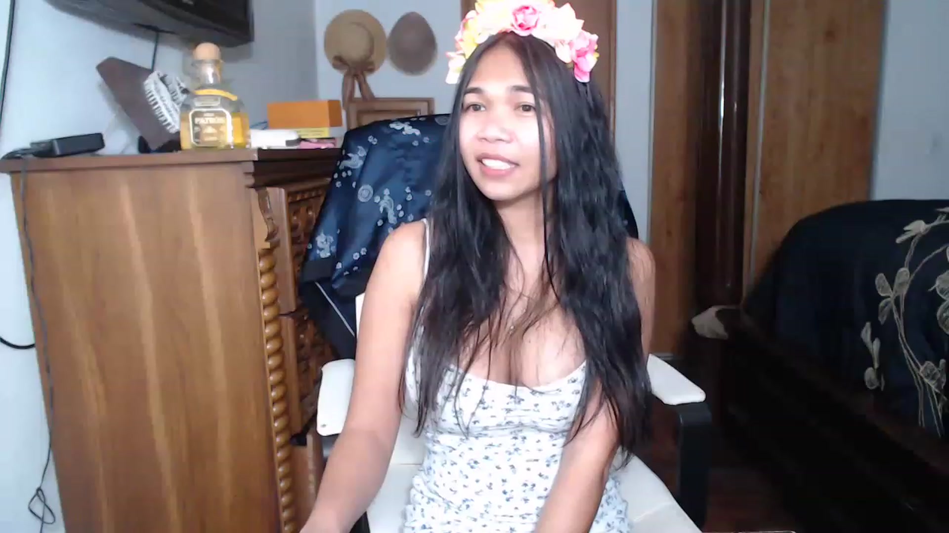 Gallery image thumbnail from Littlekai2023's myfreecams stream on, 04/25/2023, 03:26 image 17 of 20