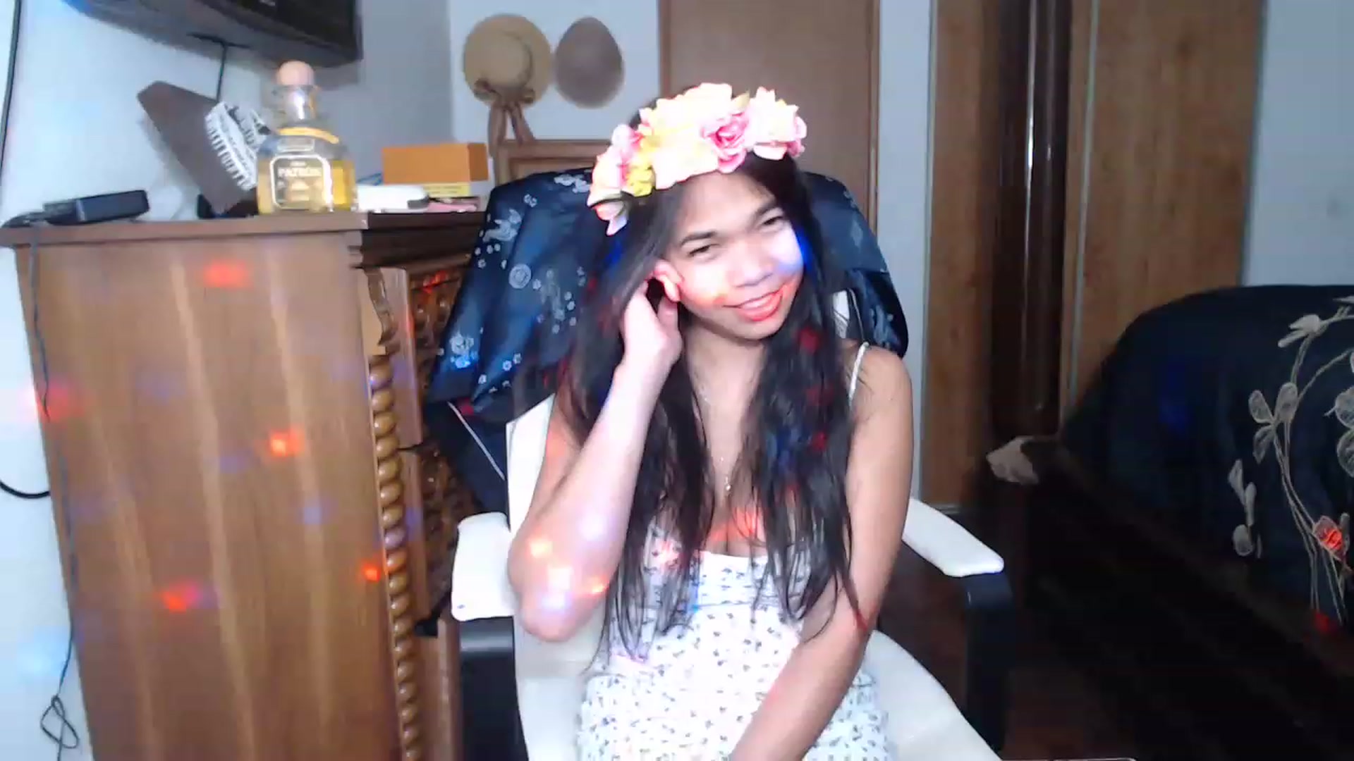 Gallery image thumbnail from Littlekai2023's myfreecams stream on, 04/25/2023, 03:26 image 14 of 20