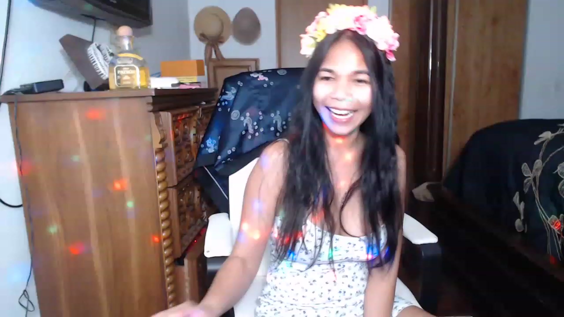 Gallery image thumbnail from Littlekai2023's myfreecams stream on, 04/25/2023, 03:26 image 9 of 20