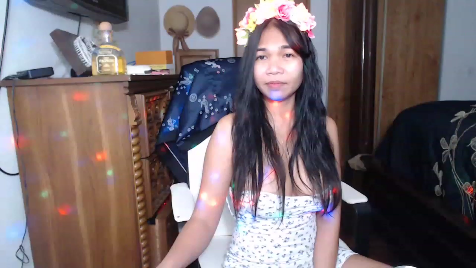 Gallery image thumbnail from Littlekai2023's myfreecams stream on, 04/25/2023, 03:26 image 7 of 20