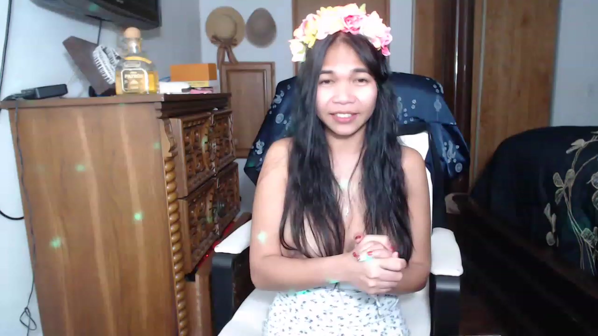 Gallery image thumbnail from Littlekai2023's myfreecams stream on, 04/25/2023, 03:26 image 5 of 20