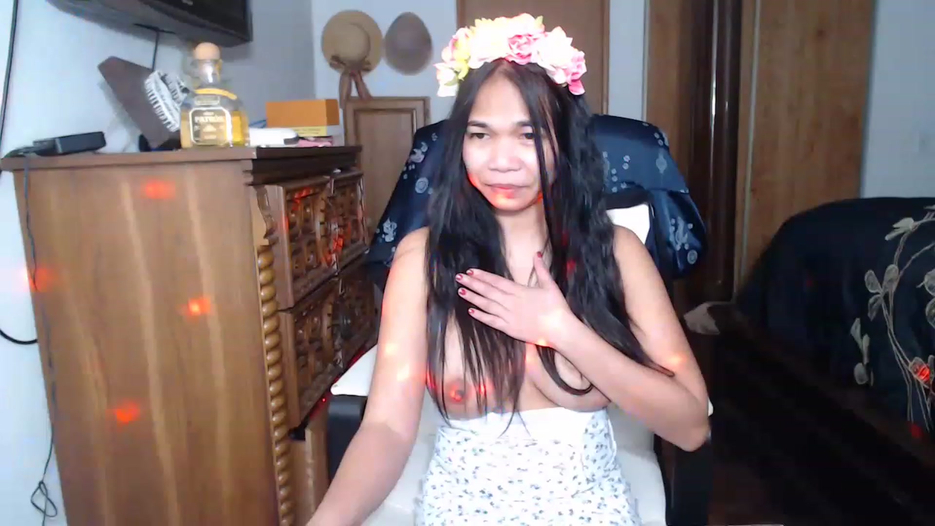 Gallery image thumbnail from Littlekai2023's myfreecams stream on, 04/25/2023, 03:26 image 4 of 20